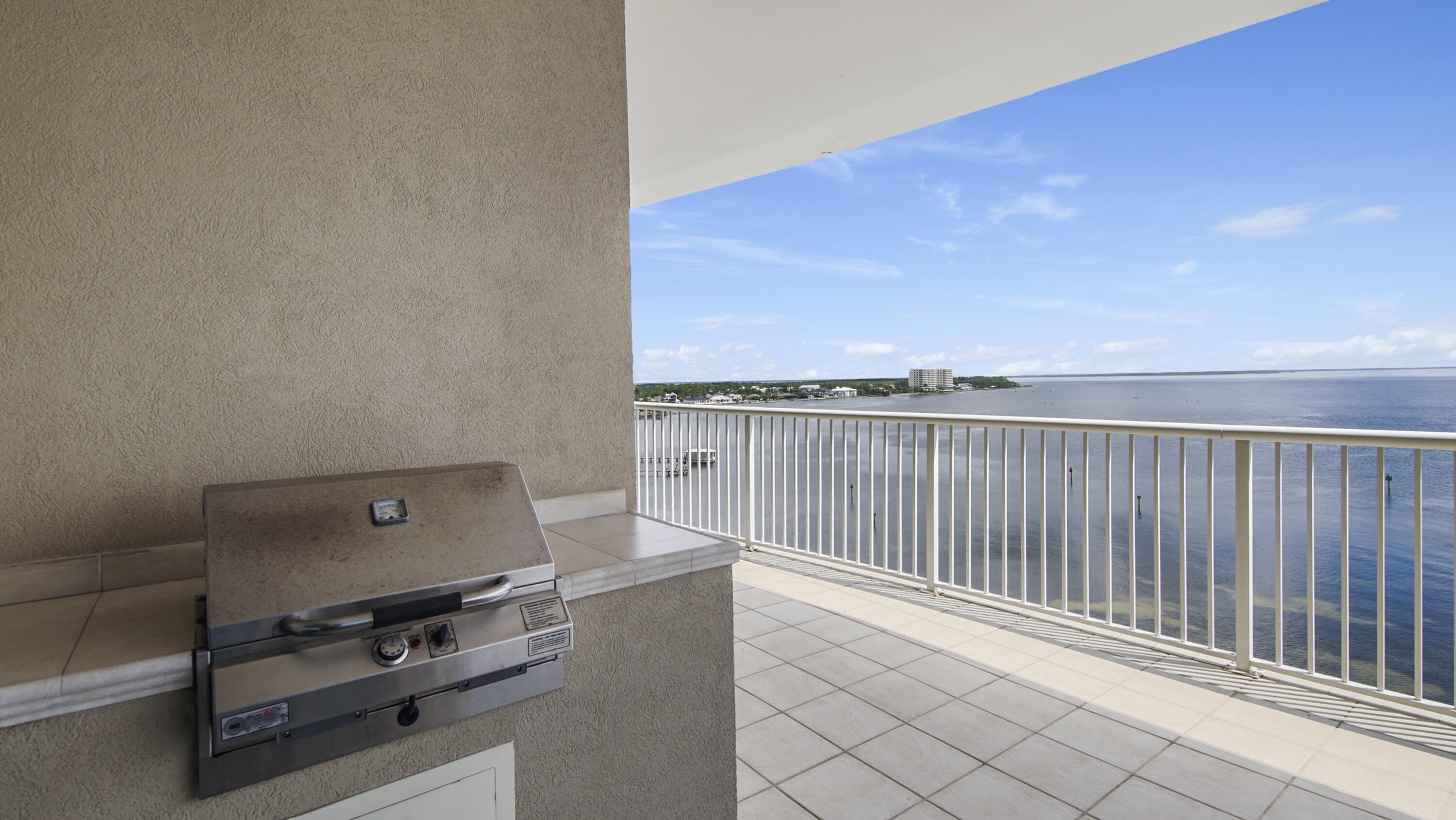 MARINA LANDING - Residential
