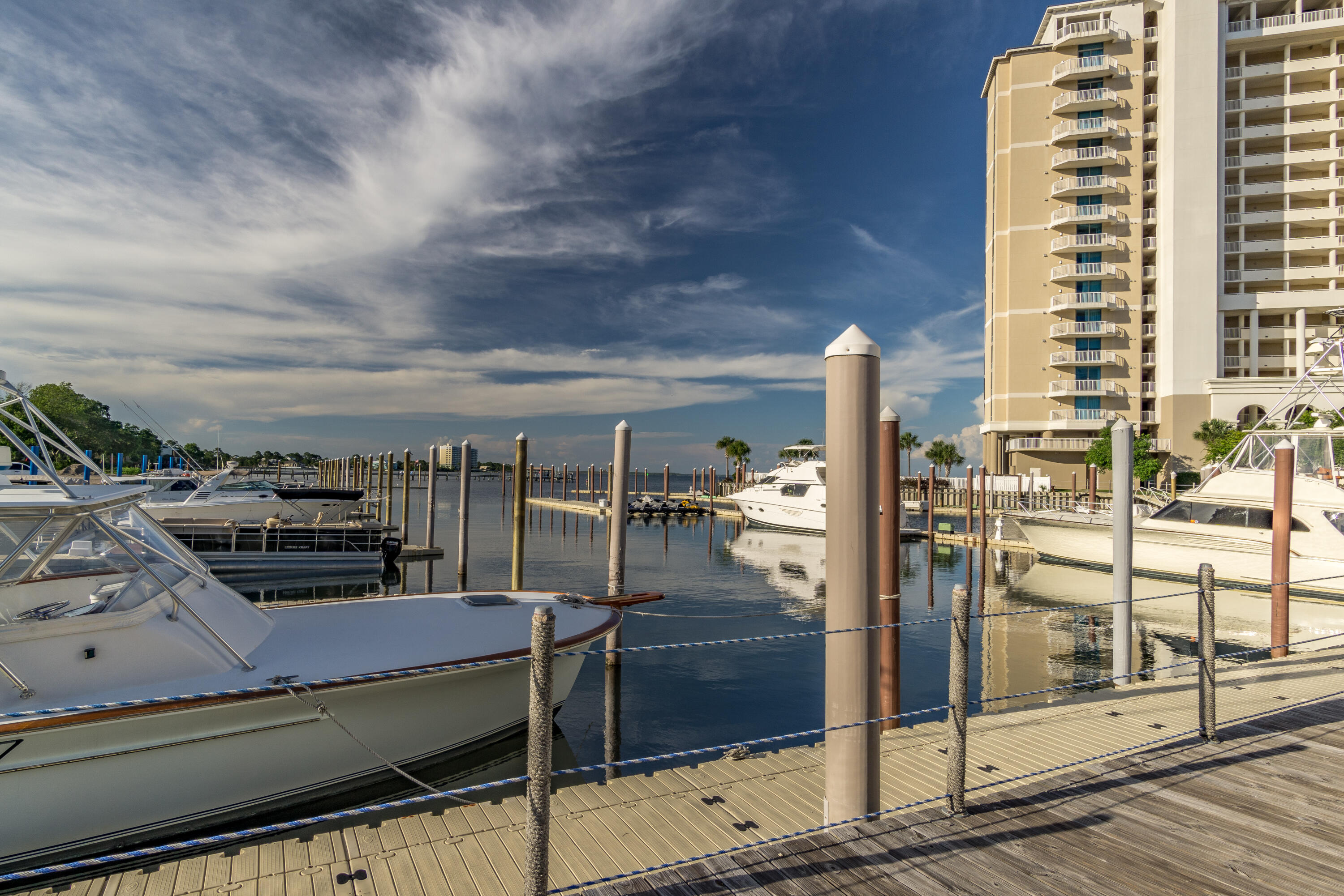 MARINA LANDING - Residential