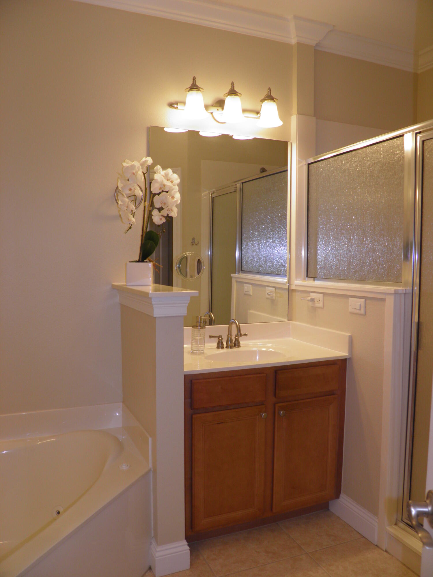 WALTON OAKS - Residential Lease