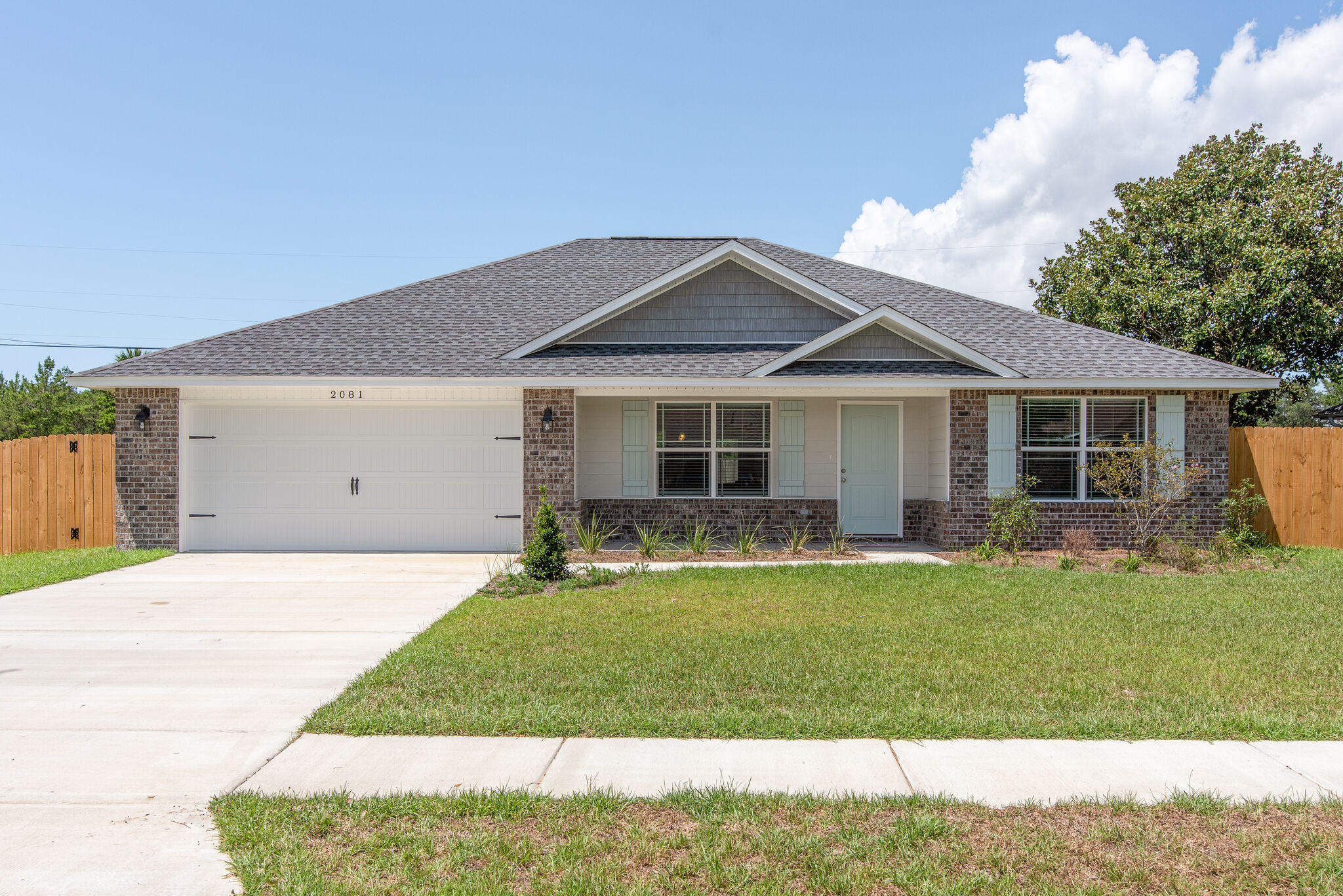 BELLA VISTA - Residential Lease