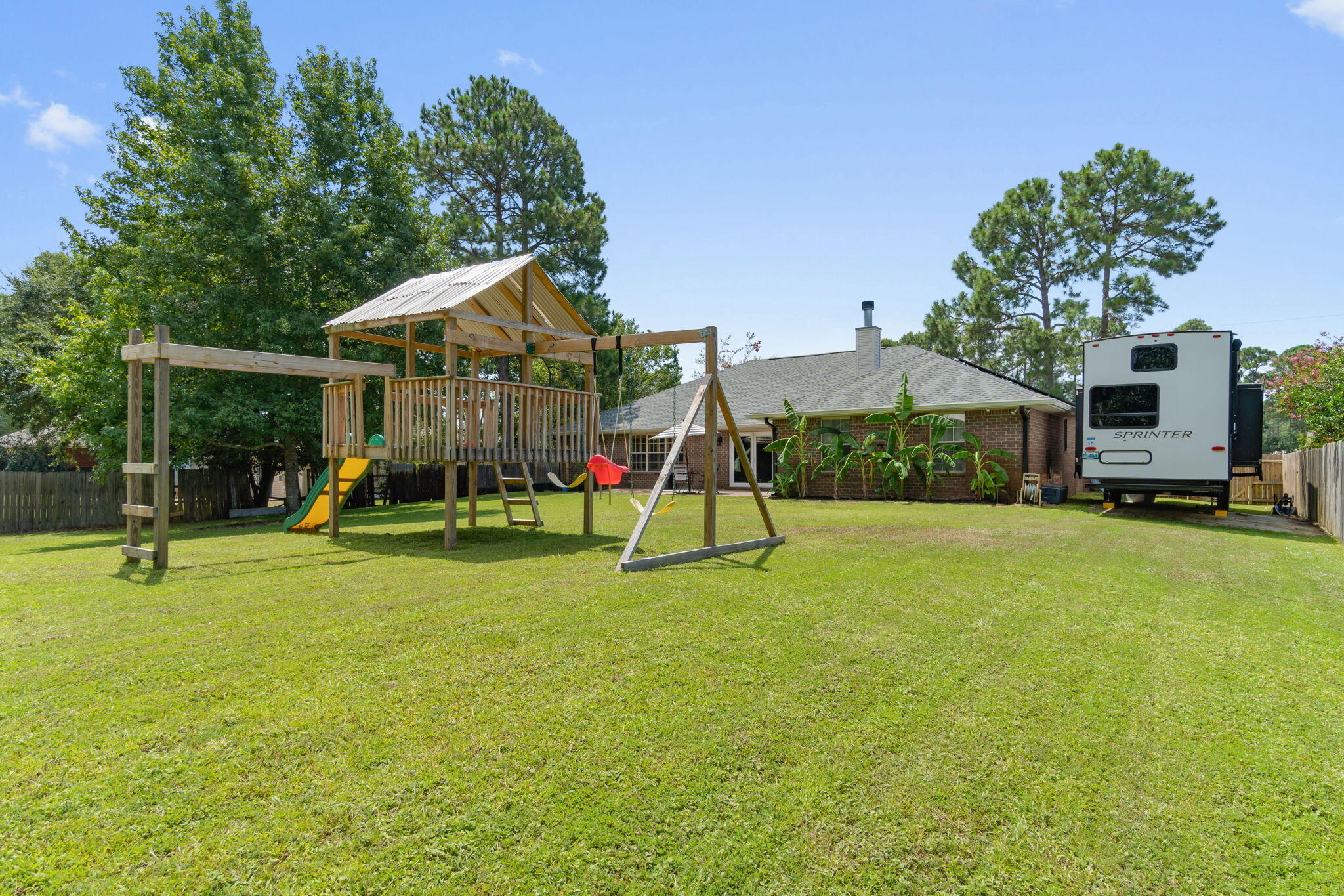 HOLLEY BY THE SEA - Residential