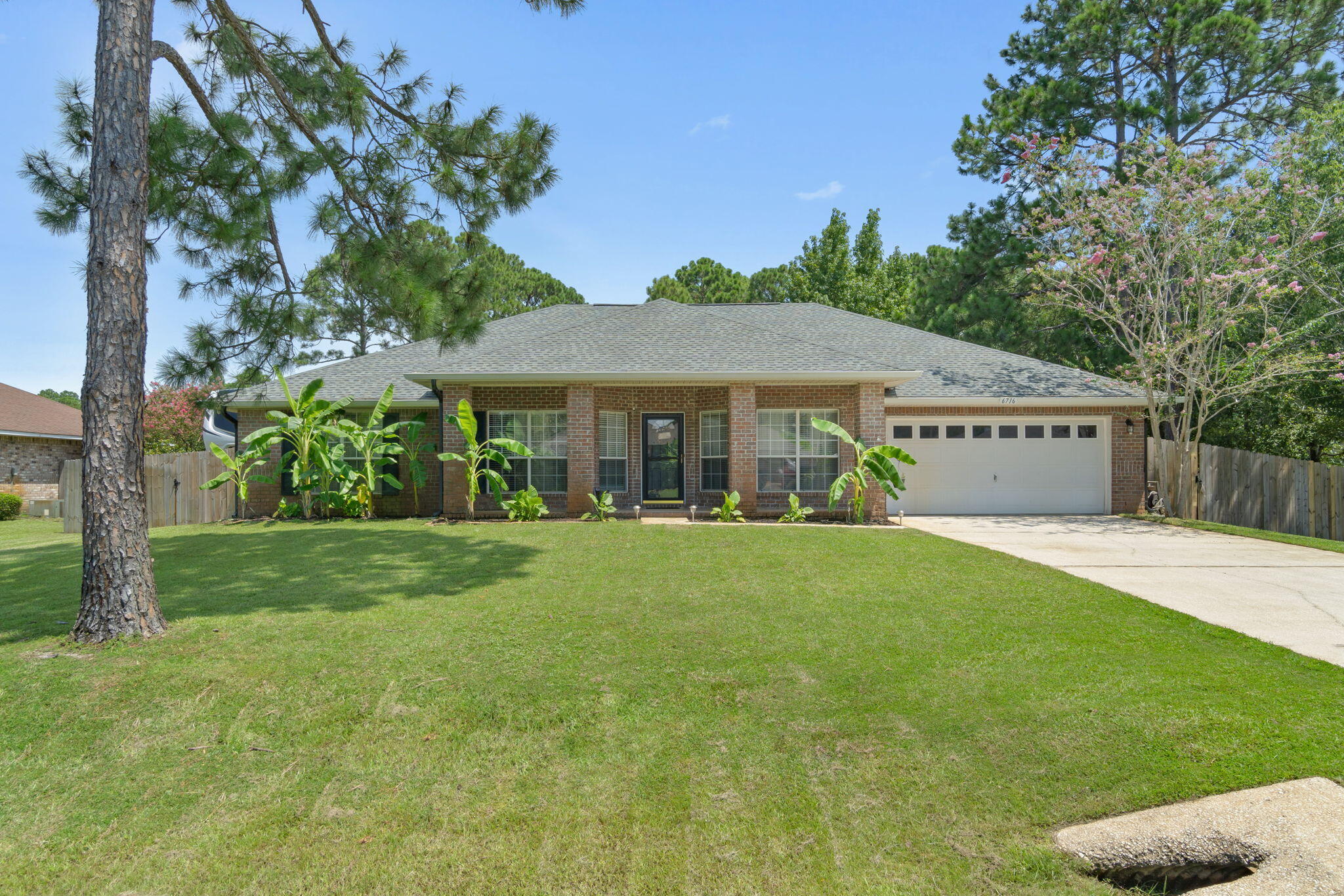 HOLLEY BY THE SEA - Residential