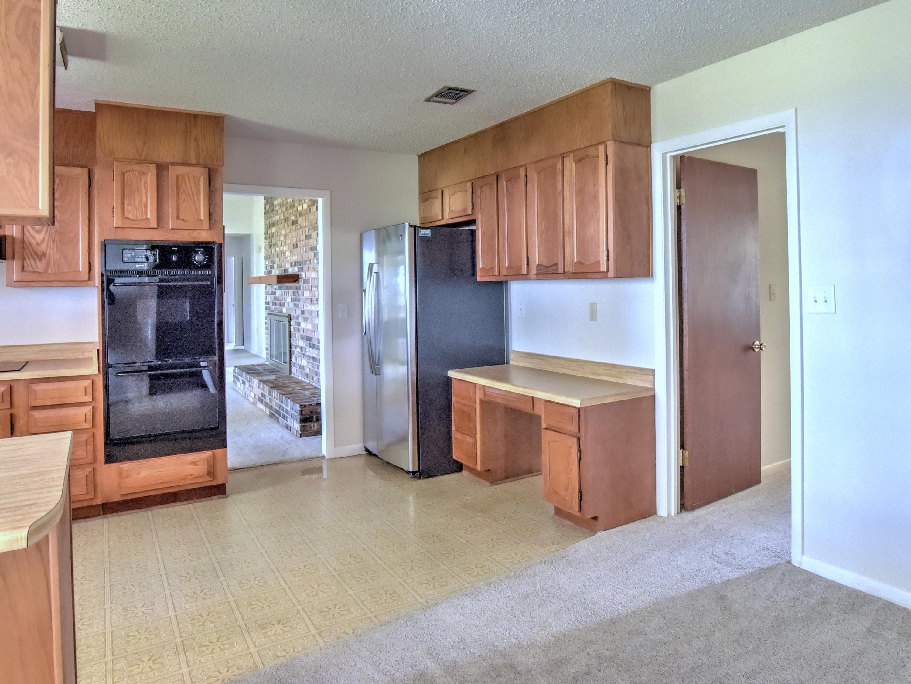 RAINTREE ESTATES - Residential Lease