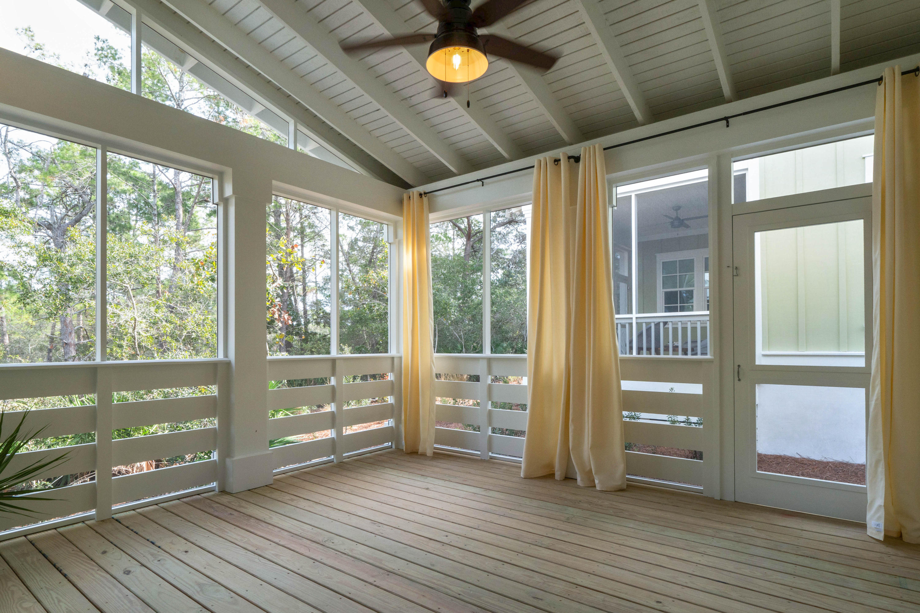LAKESIDE AT BLUE MOUNTAIN BEACH - Residential