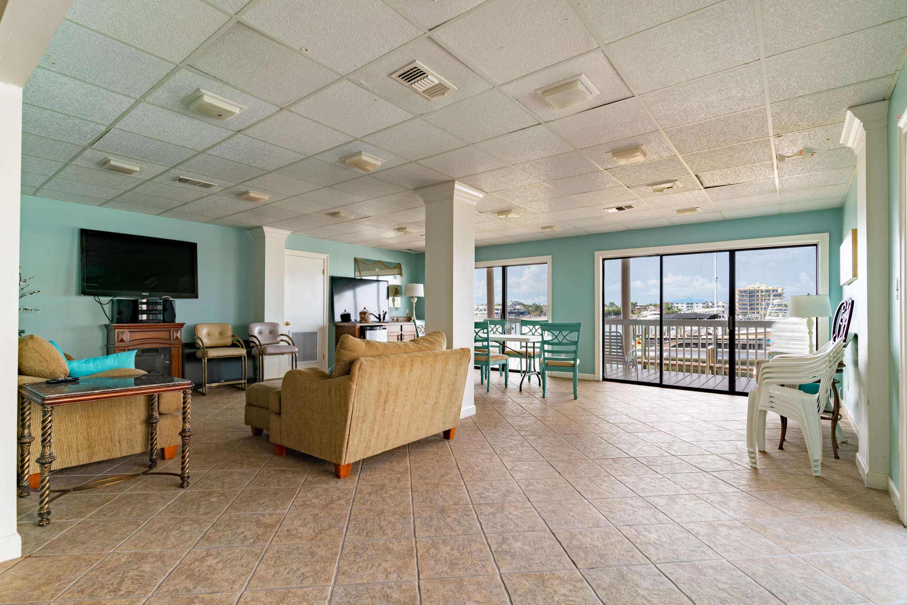 SUN KING TOWERS PH 1 - Residential