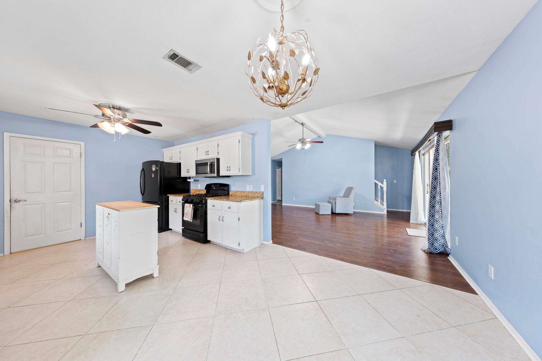 PARKWOOD LANE BLUEWATER BAY - Residential Lease