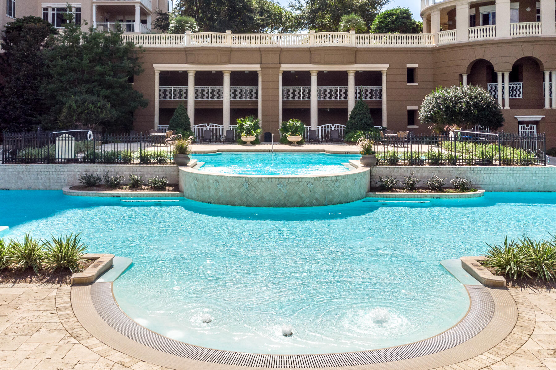 ONE WATER PLACE AT KELLY PLANTATION - Residential