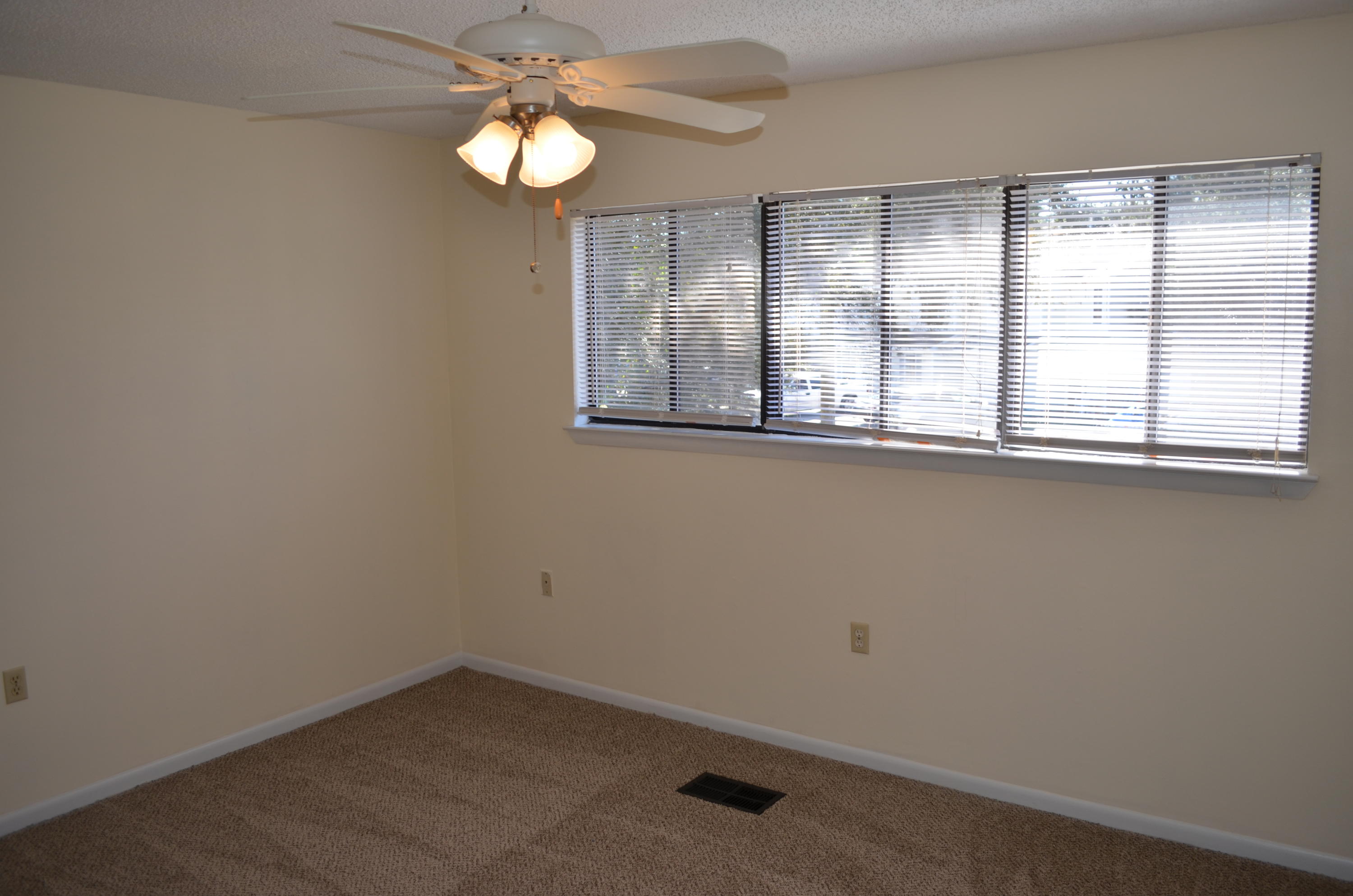 LIVEOAK S/D - Residential Lease