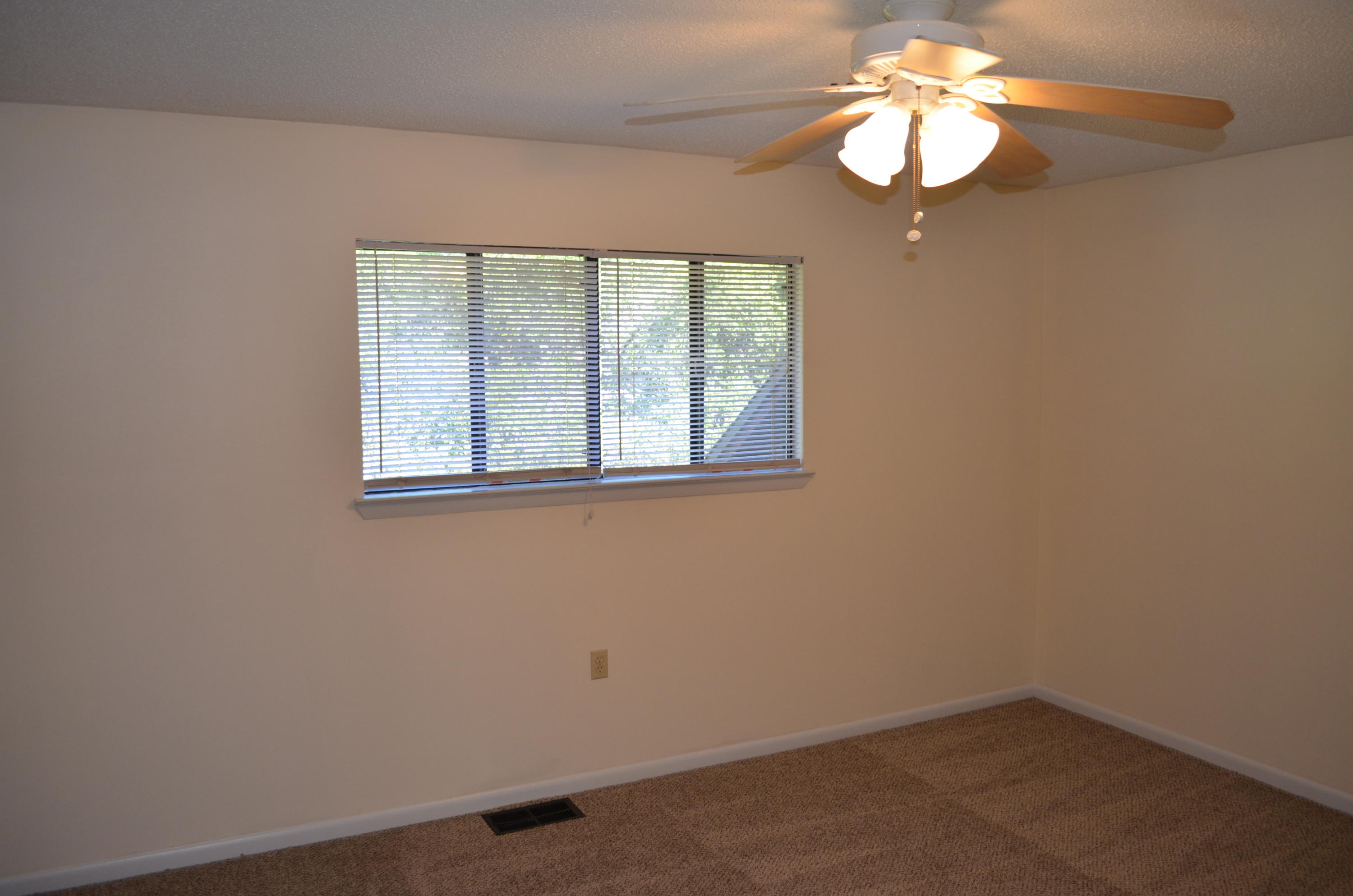 LIVEOAK S/D - Residential Lease