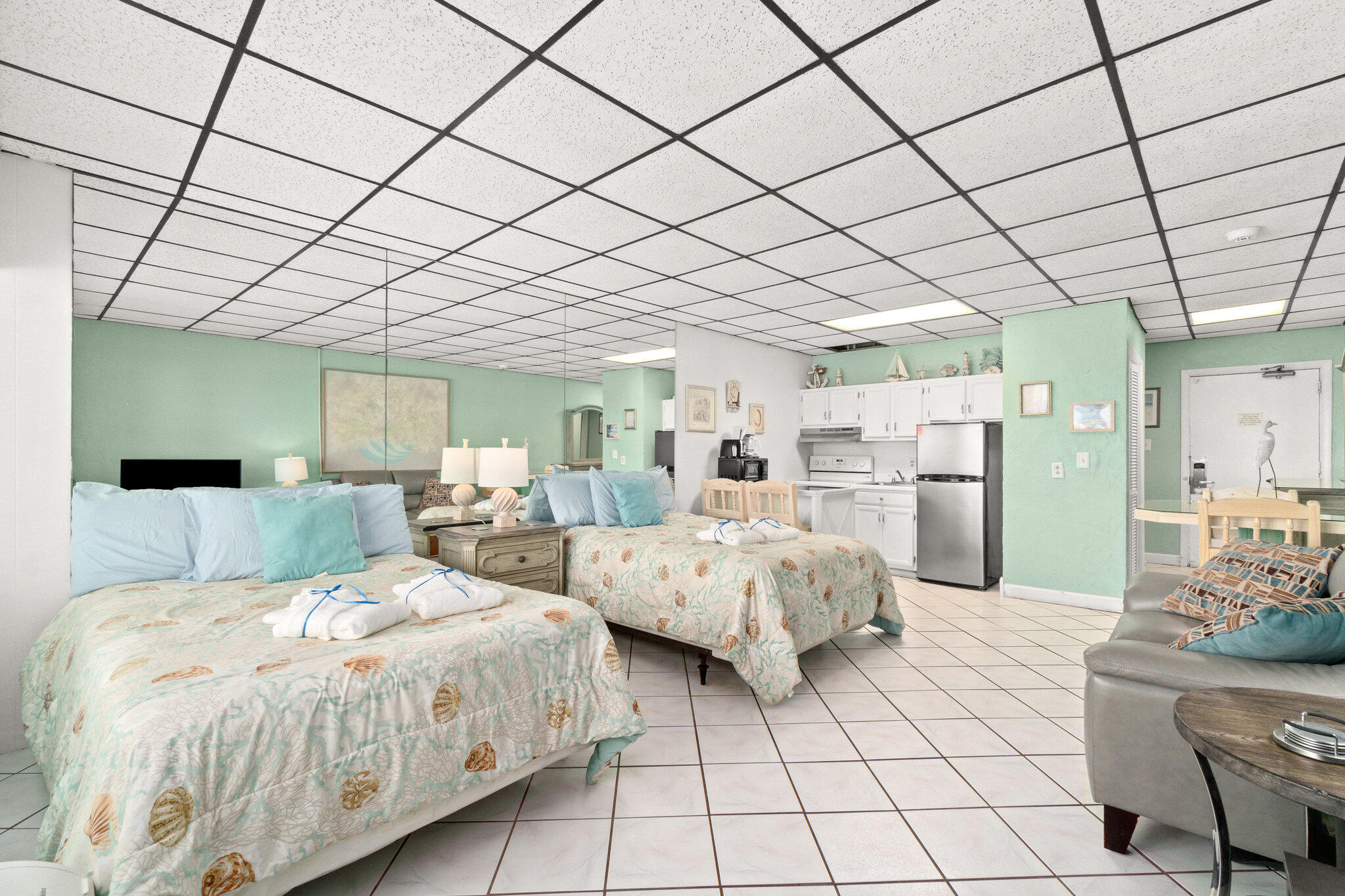 CONTINENTAL CONDO - Residential