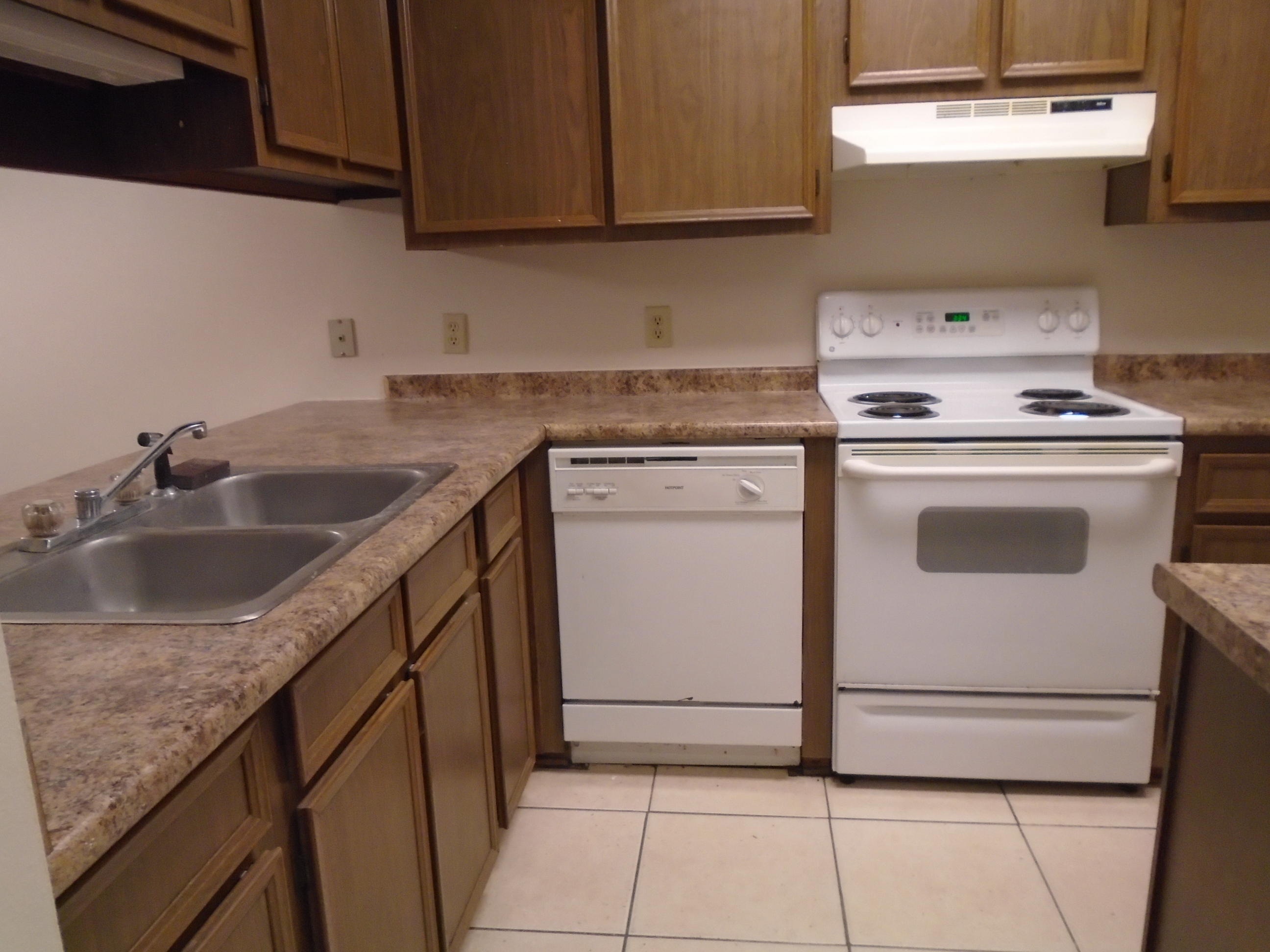 PARTIN BROOKS S/D - Residential Lease