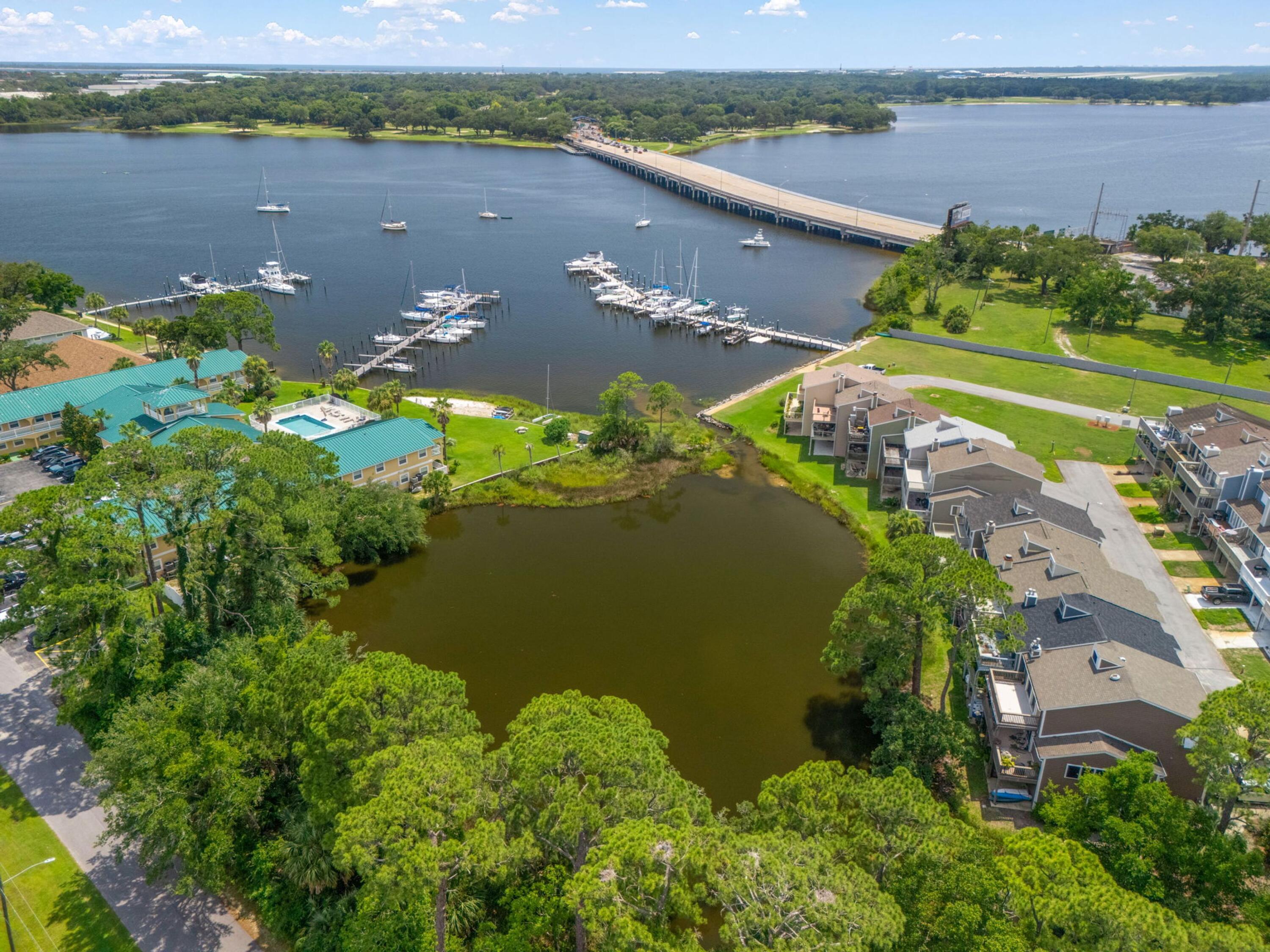 SPINNAKER COVE - Land