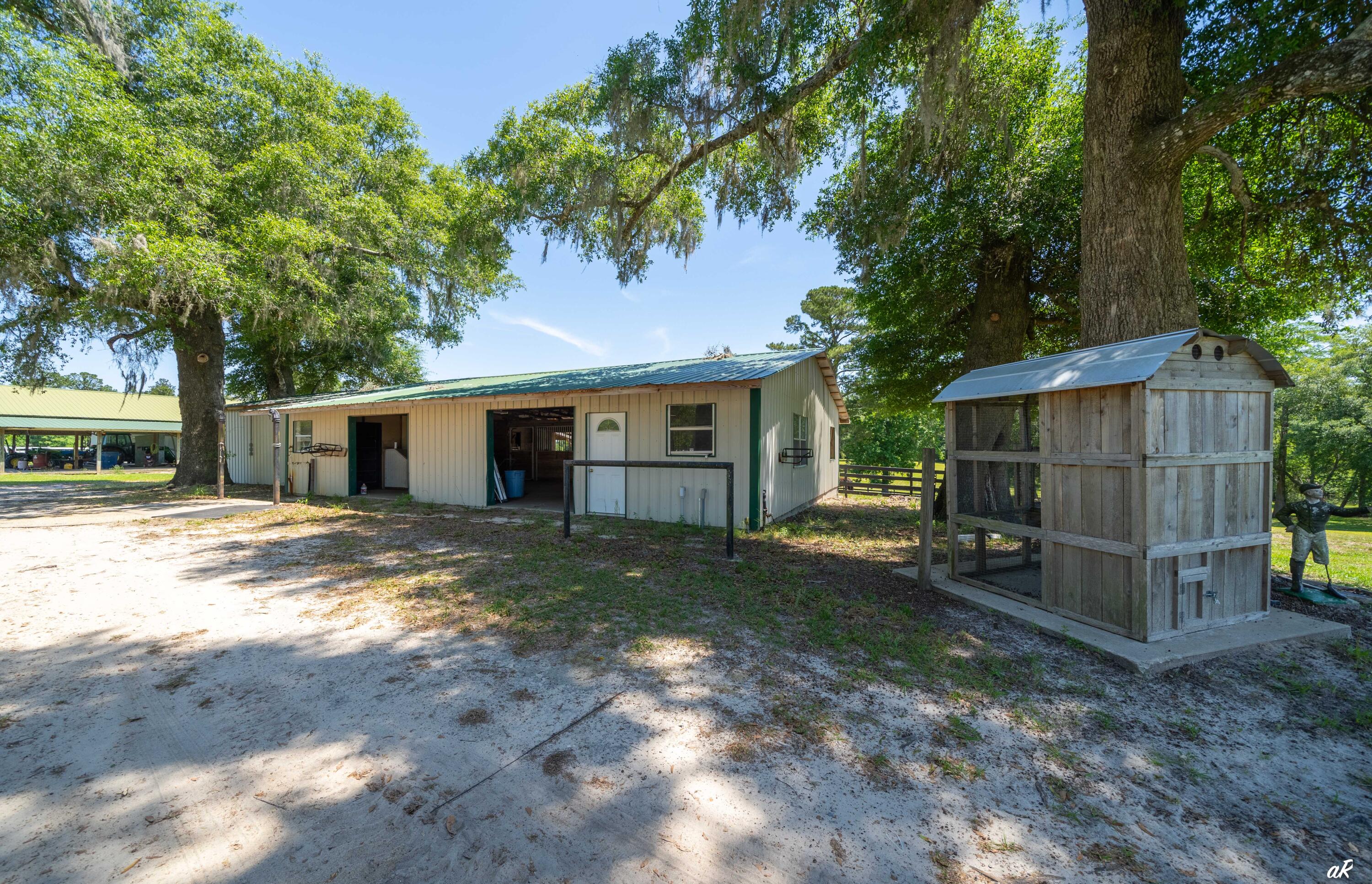 NO RECORDED SUBDIVISION - Residential