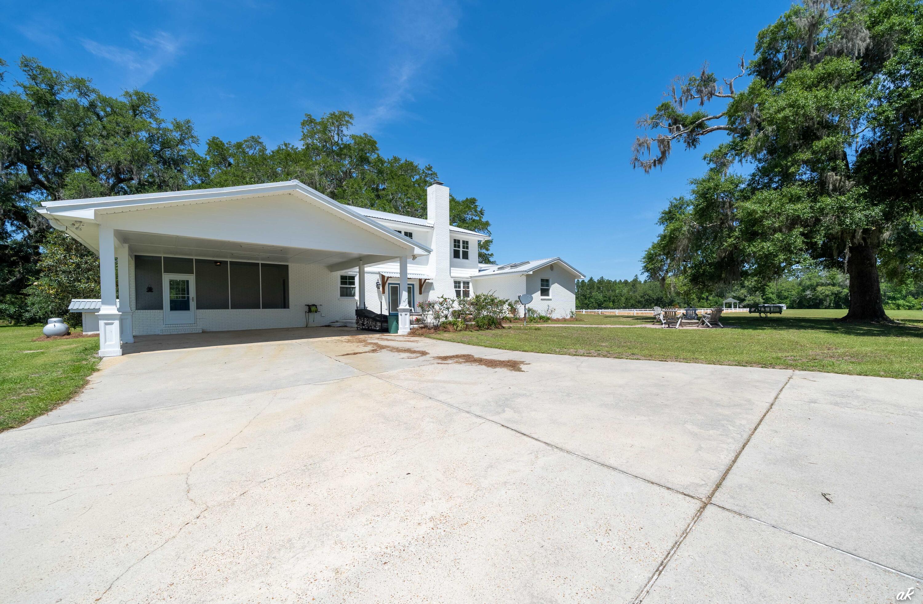 NO RECORDED SUBDIVISION - Residential