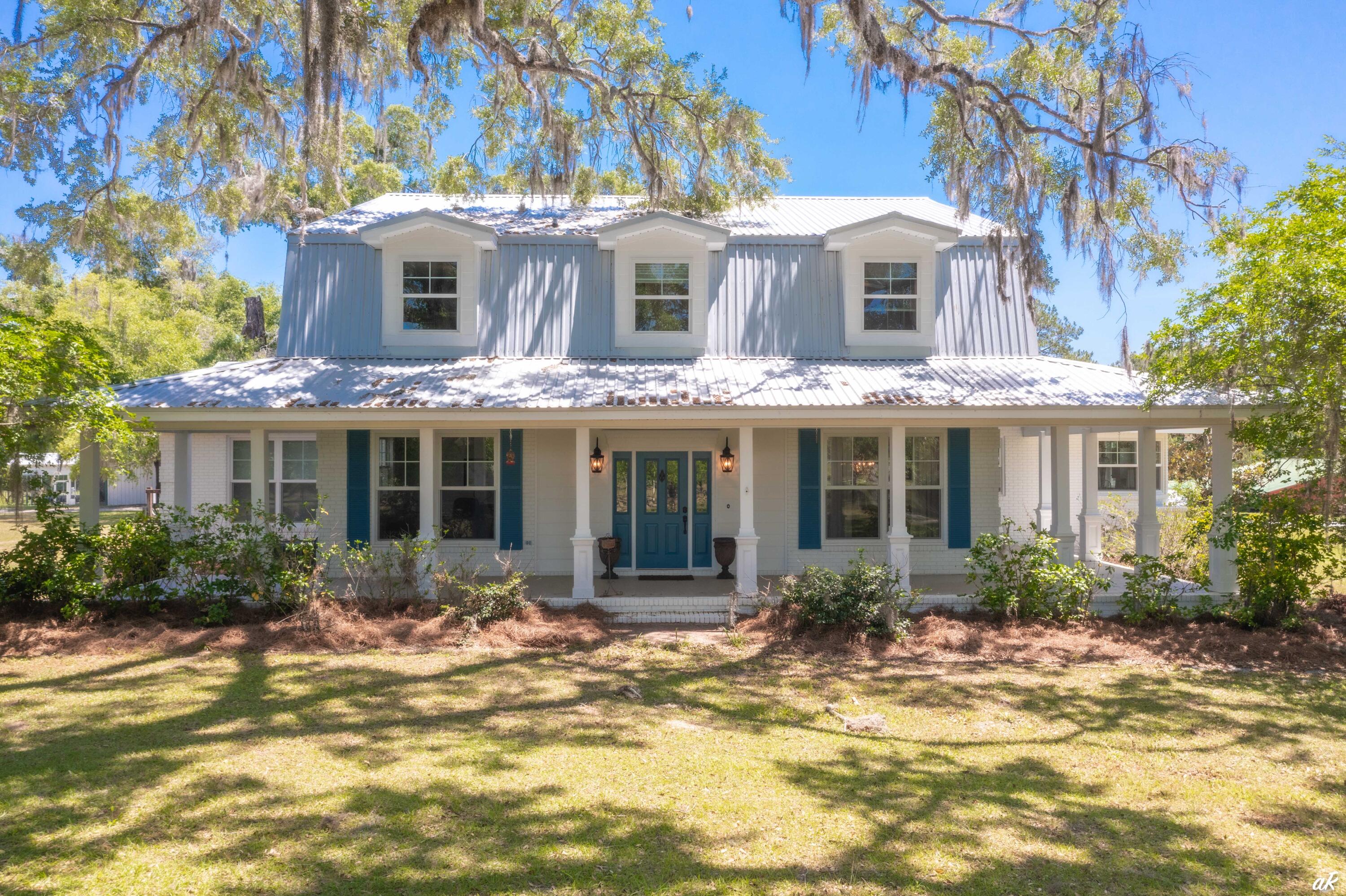 NO RECORDED SUBDIVISION - Residential