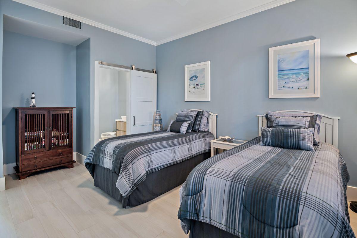 HIDDEN DUNES GRAND VILLAS - Residential