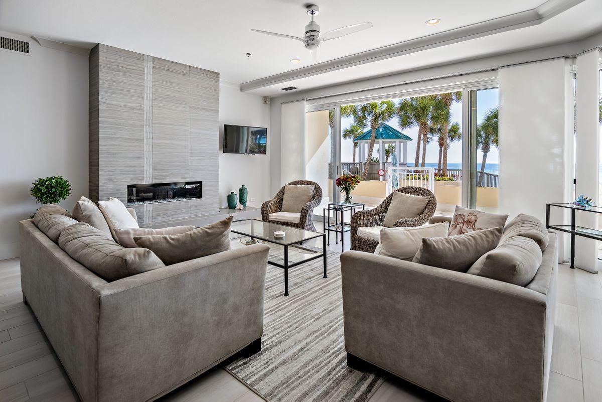 HIDDEN DUNES GRAND VILLAS - Residential