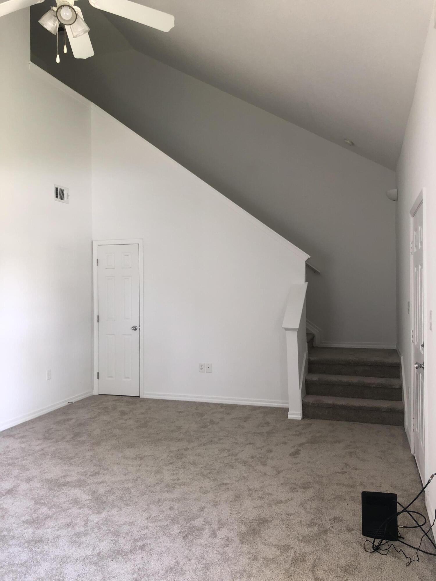 SANTA ROSA OAKS CONDOMINIUM - Residential Lease
