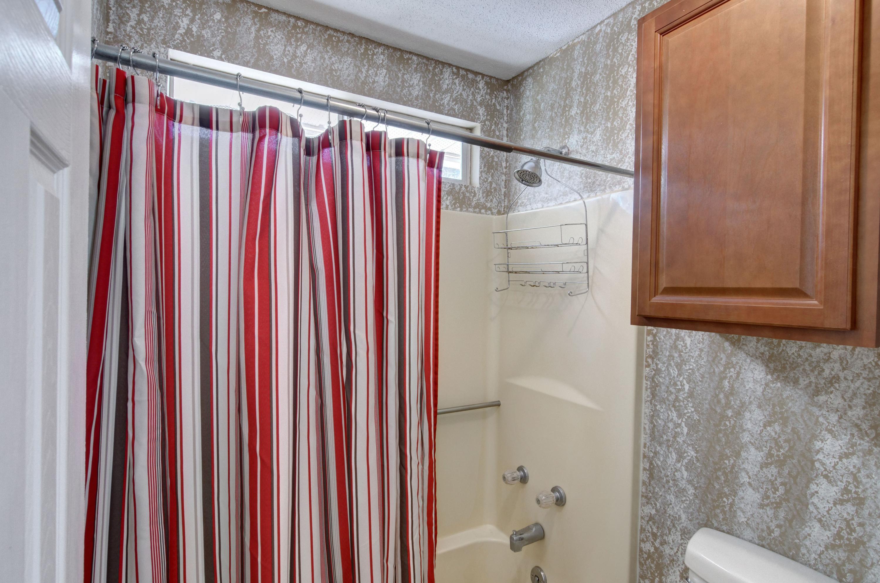 SADDLE CREEK - Residential
