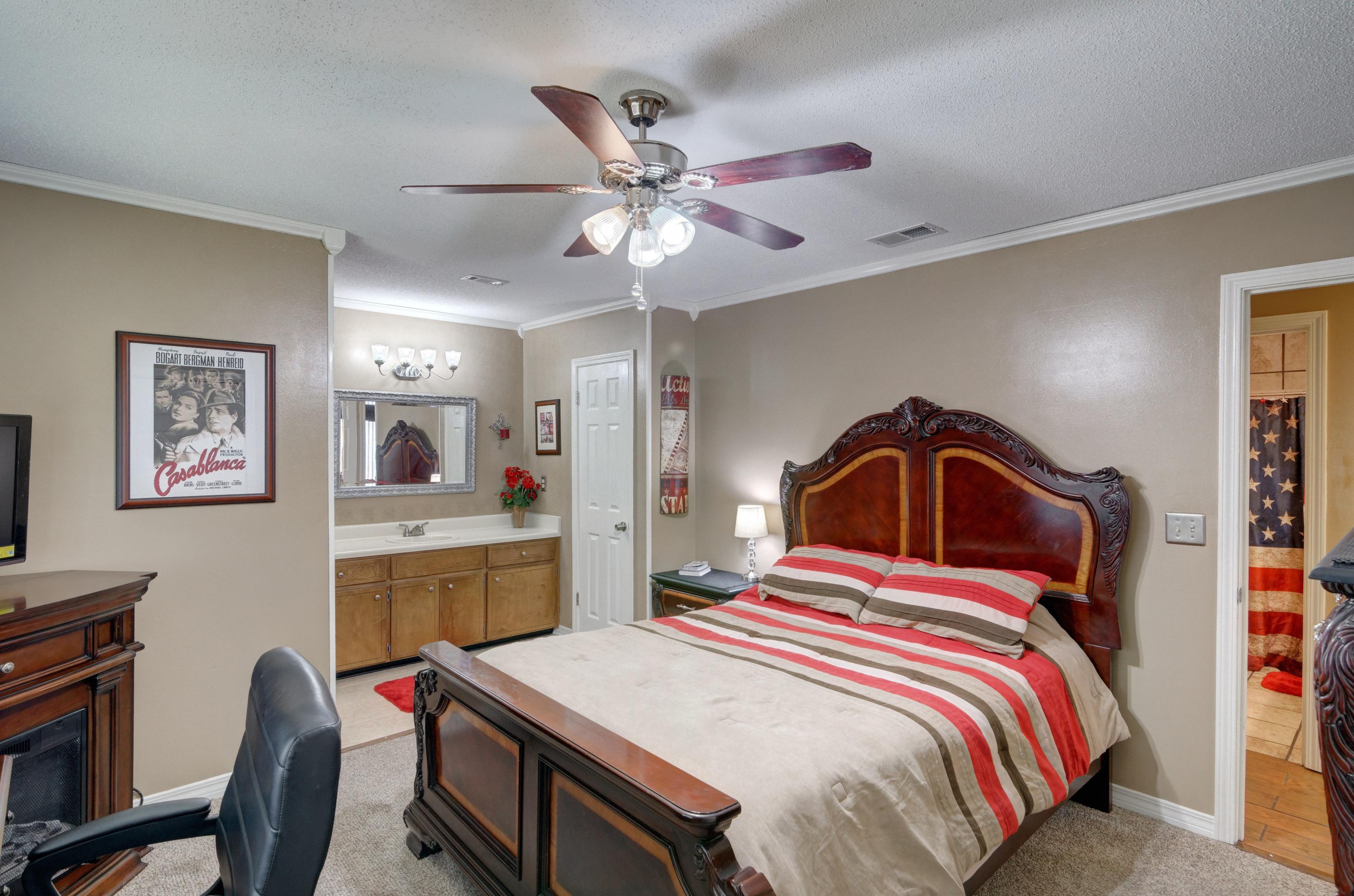 SADDLE CREEK - Residential