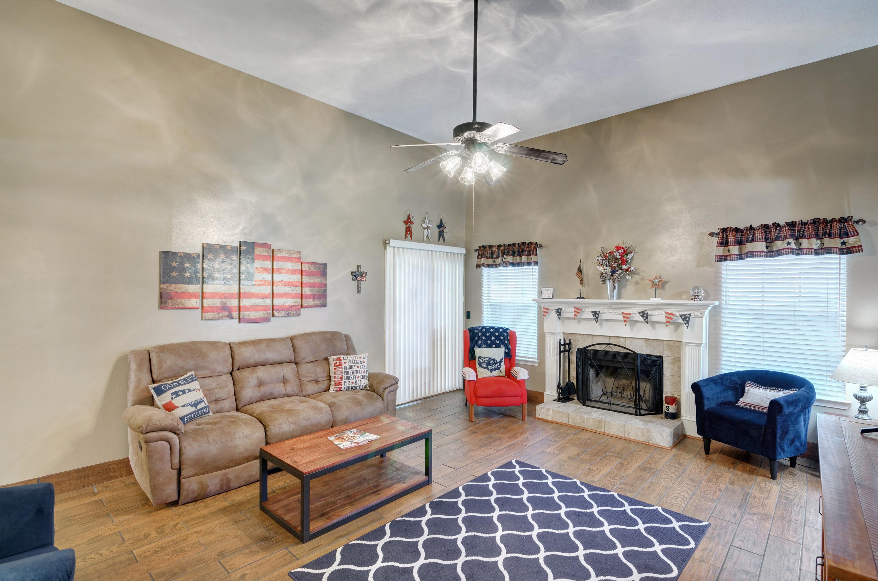 SADDLE CREEK - Residential