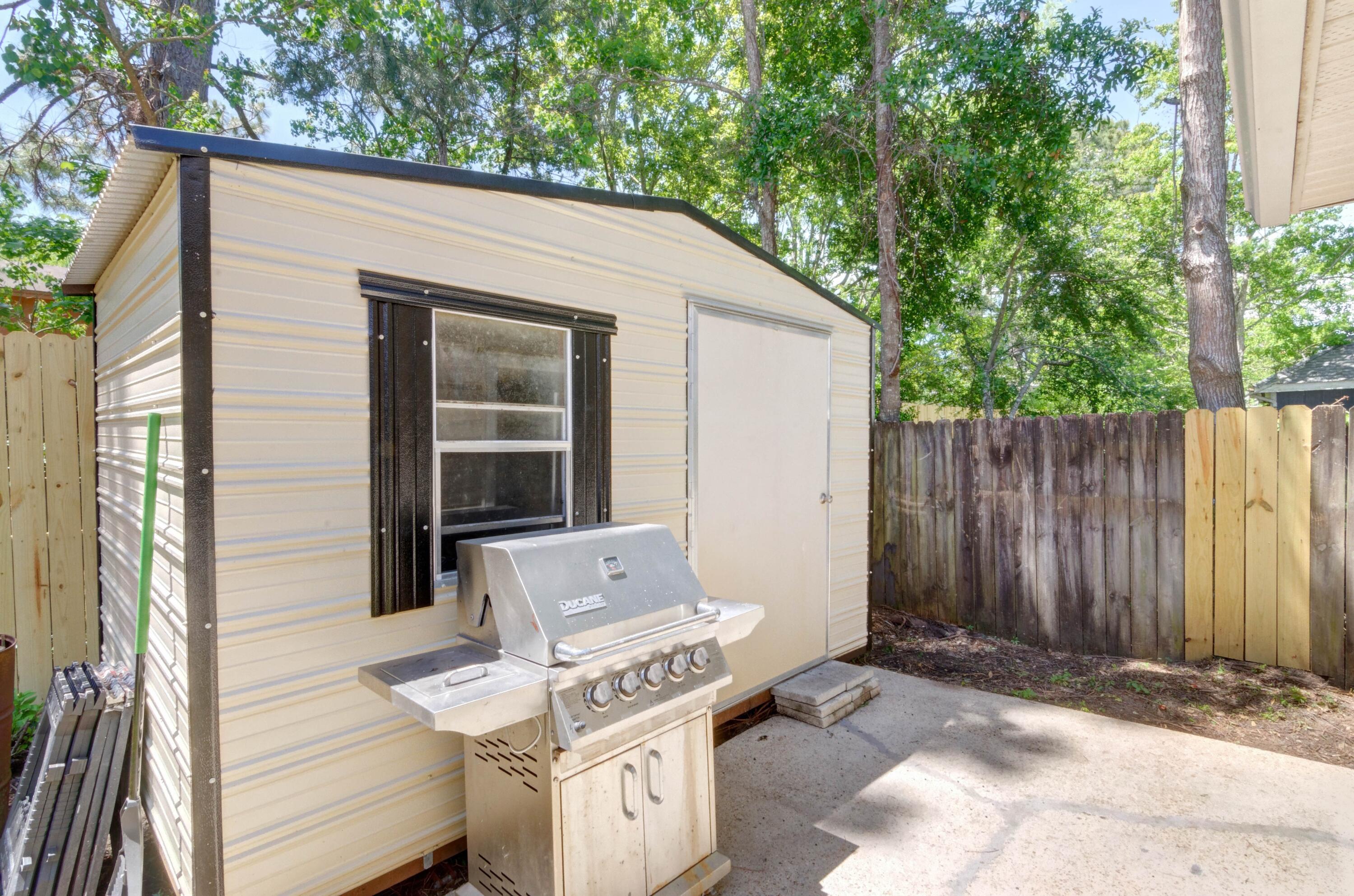 SADDLE CREEK - Residential