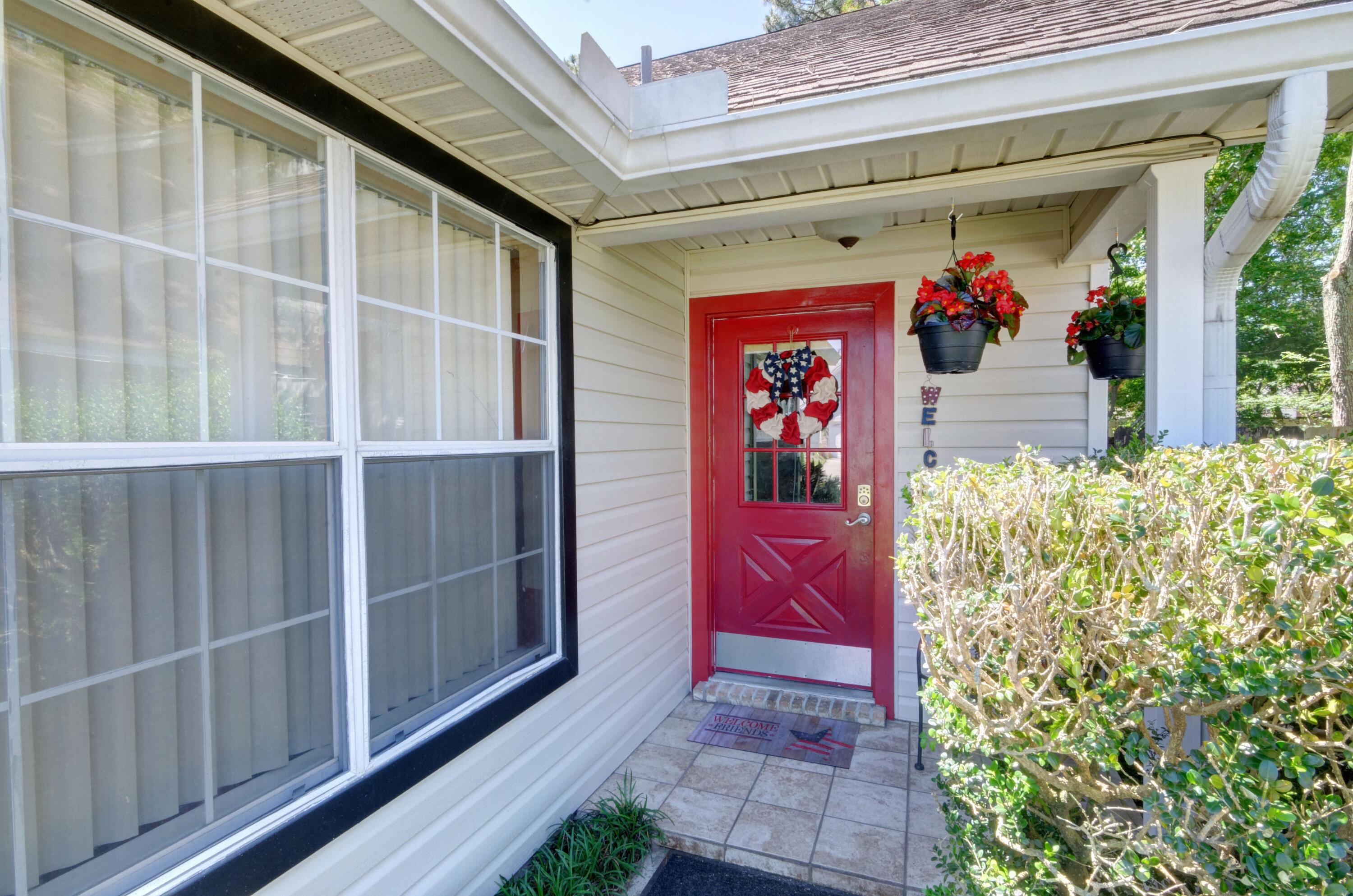 SADDLE CREEK - Residential