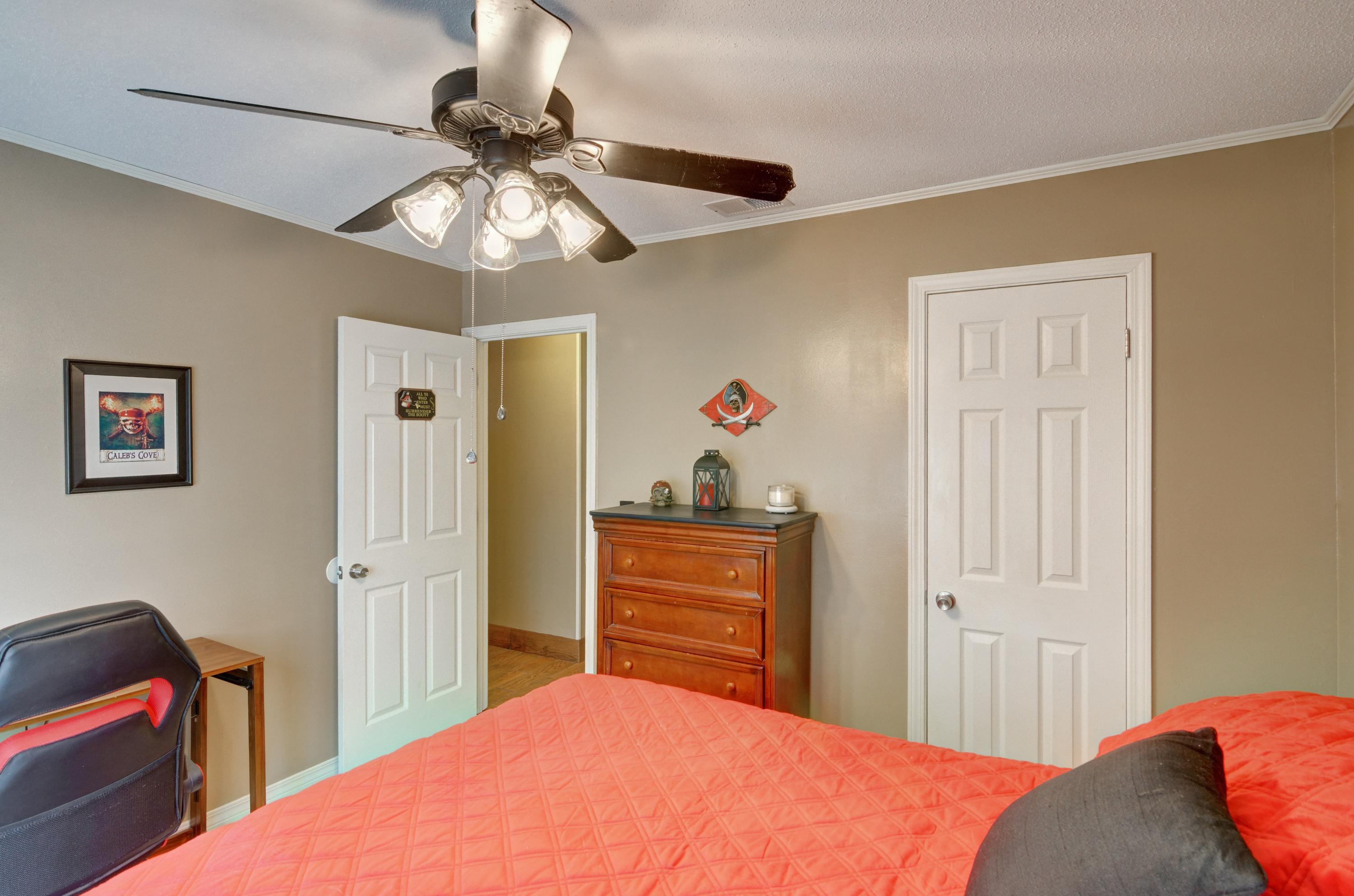 SADDLE CREEK - Residential