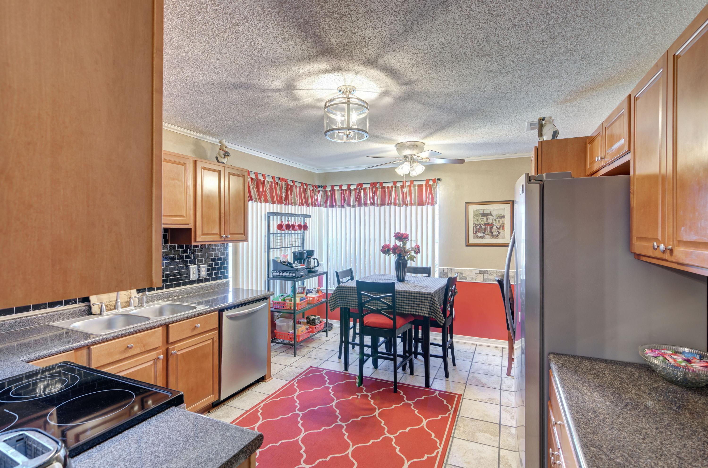 SADDLE CREEK - Residential