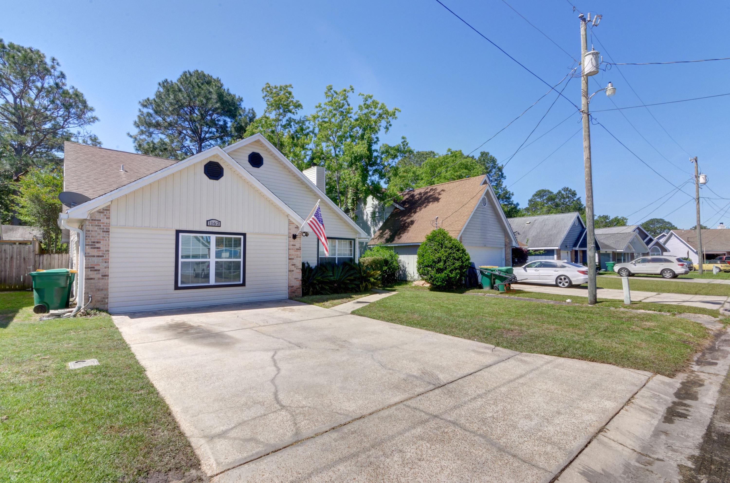 SADDLE CREEK - Residential