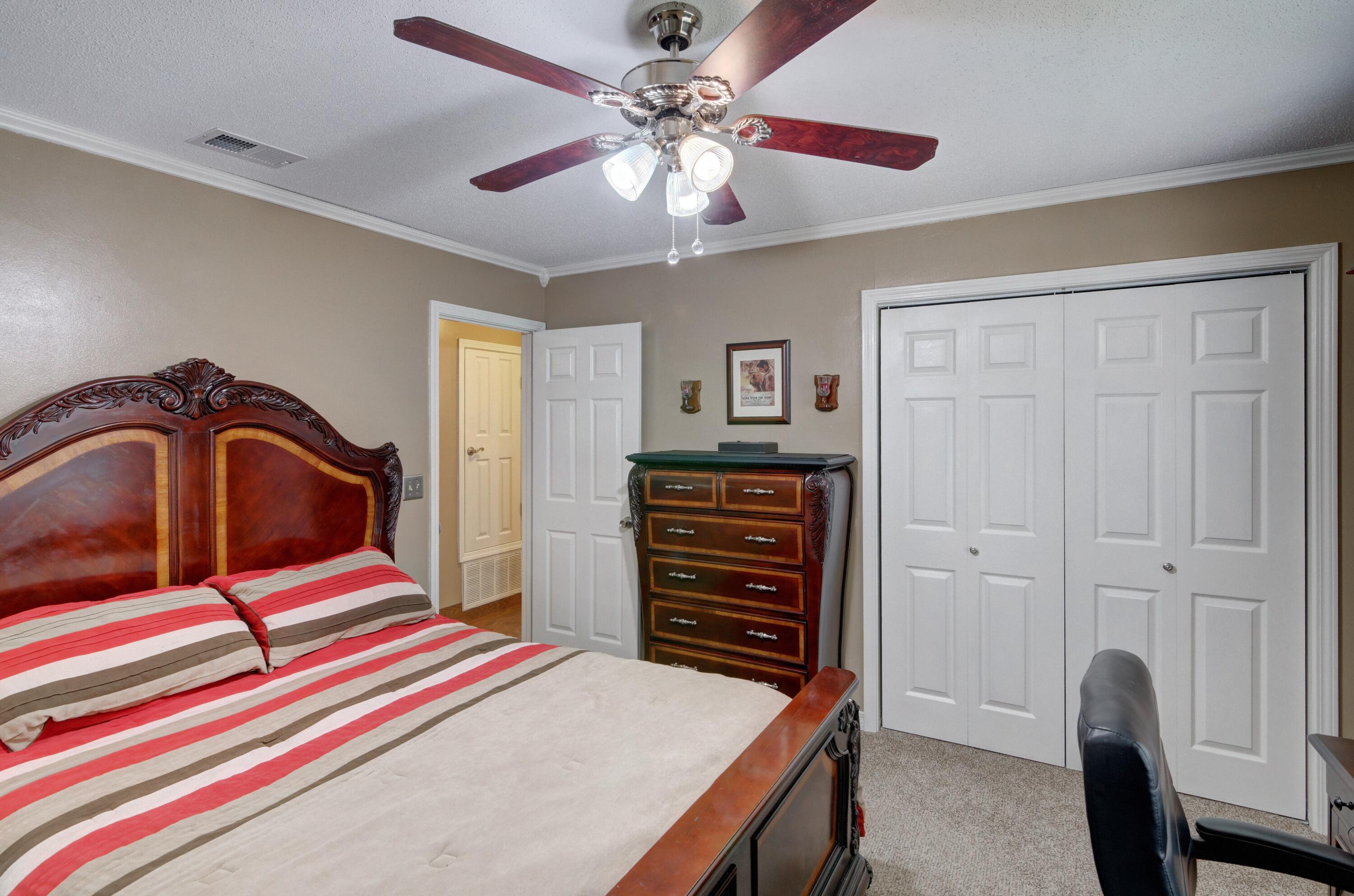 SADDLE CREEK - Residential
