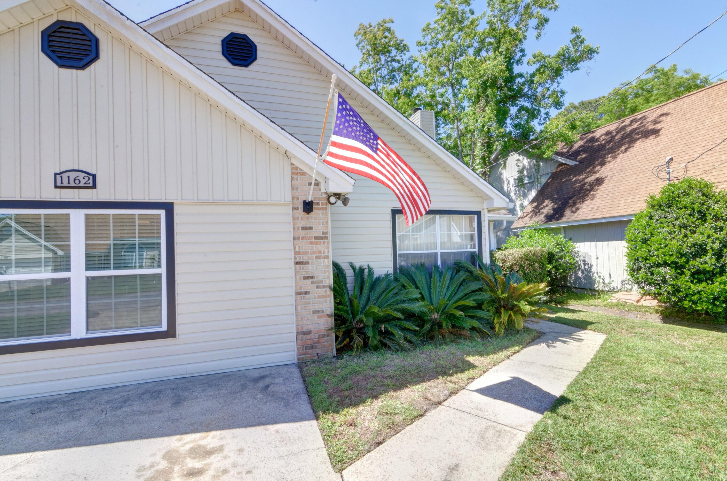 SADDLE CREEK - Residential