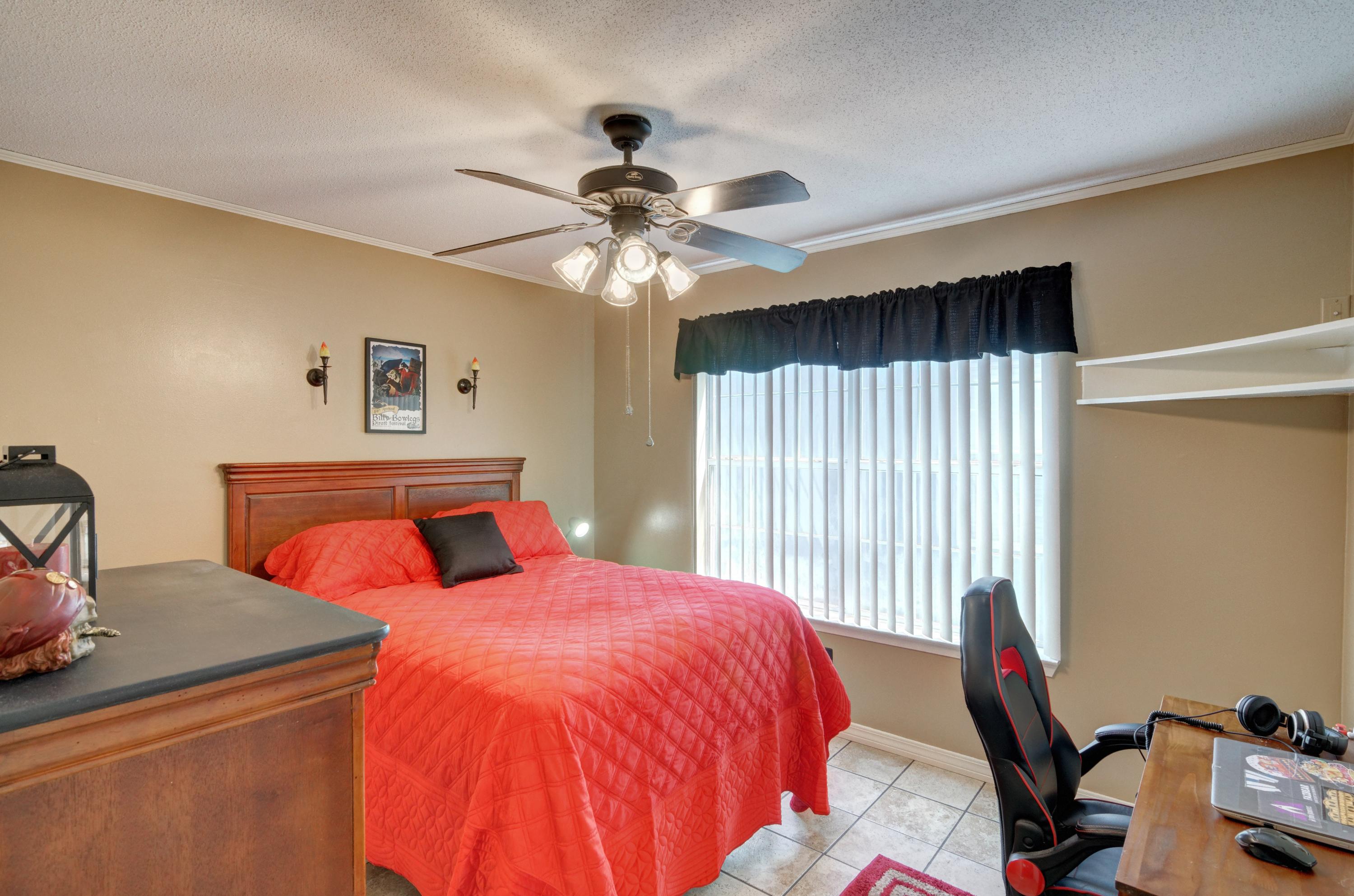 SADDLE CREEK - Residential