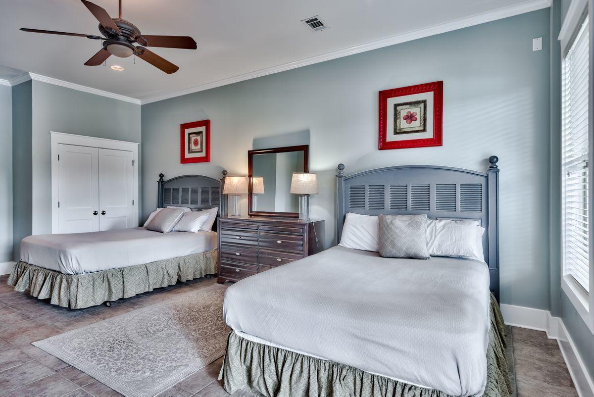 BLUE MOUNTAIN BEACH - Residential
