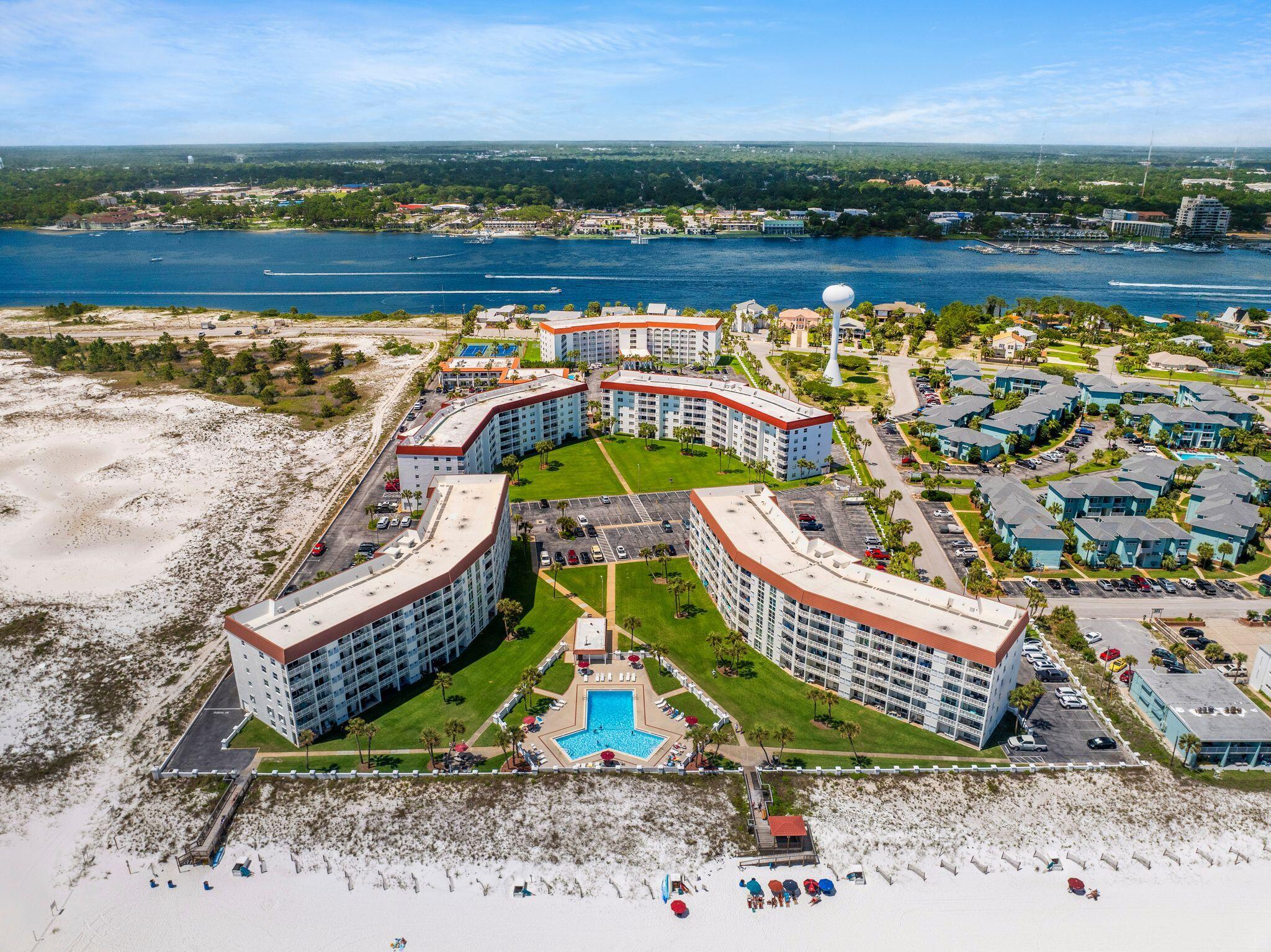 EL MATADOR CONDO - Residential