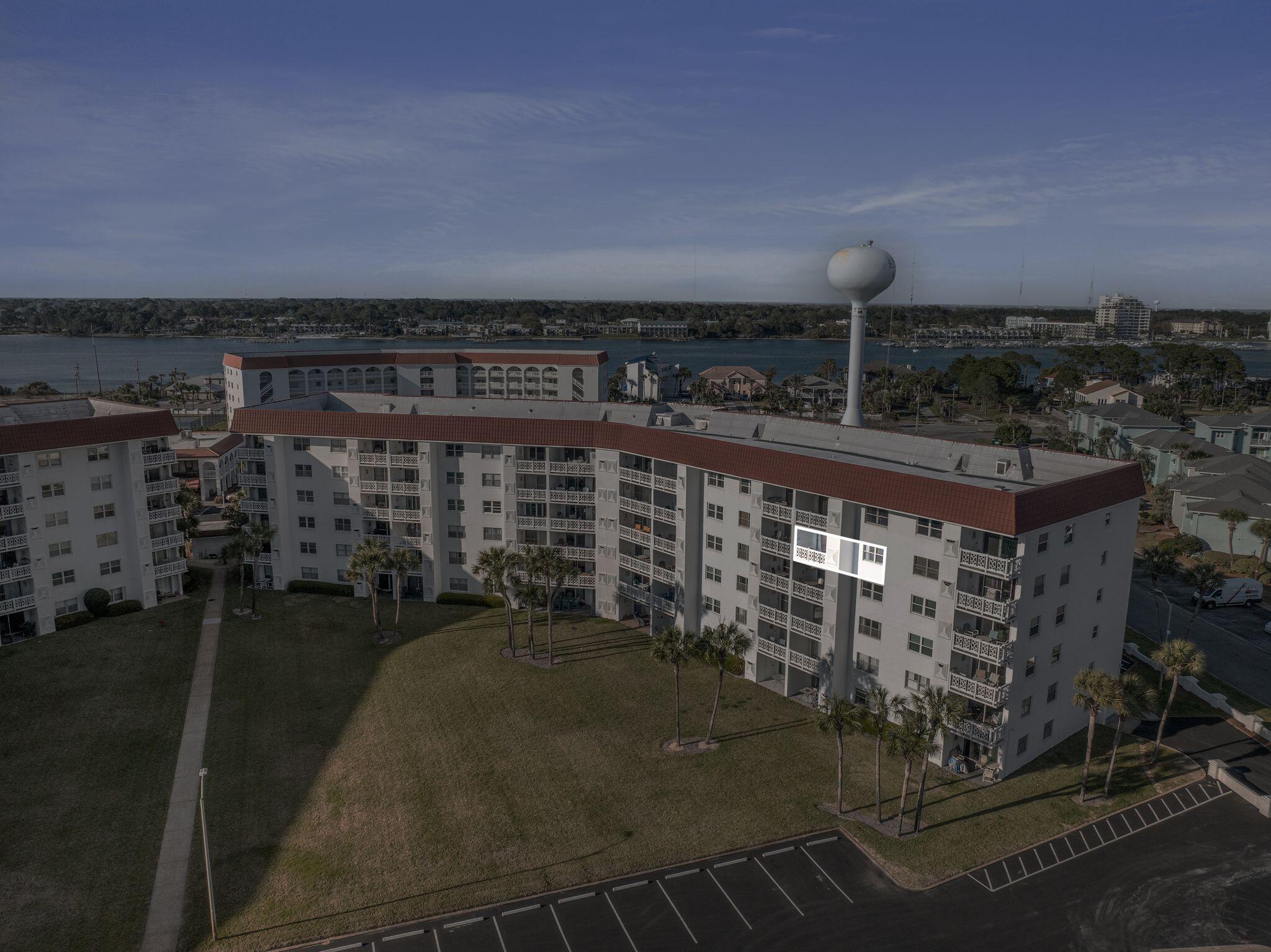 EL MATADOR CONDO - Residential