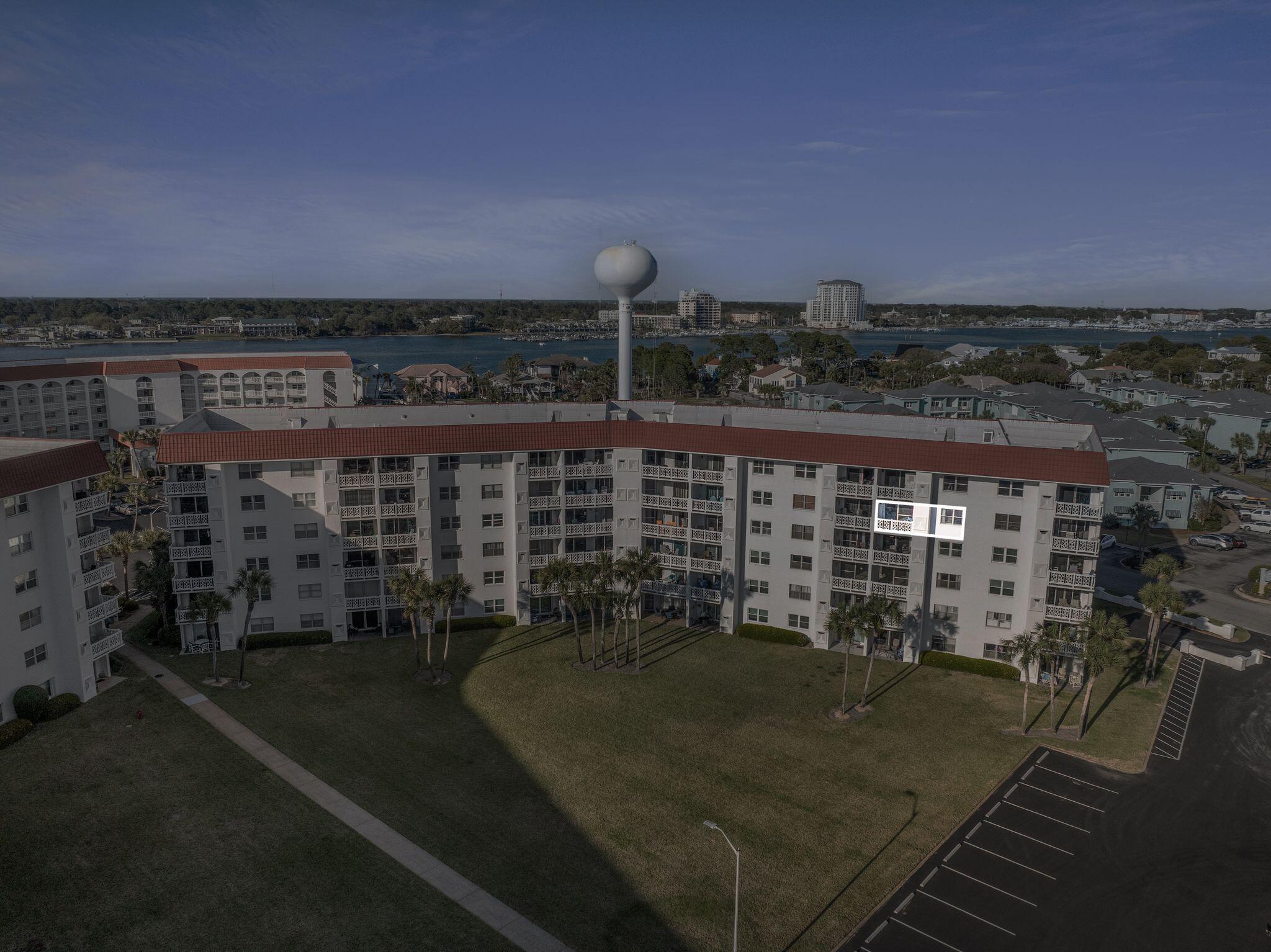 EL MATADOR CONDO - Residential