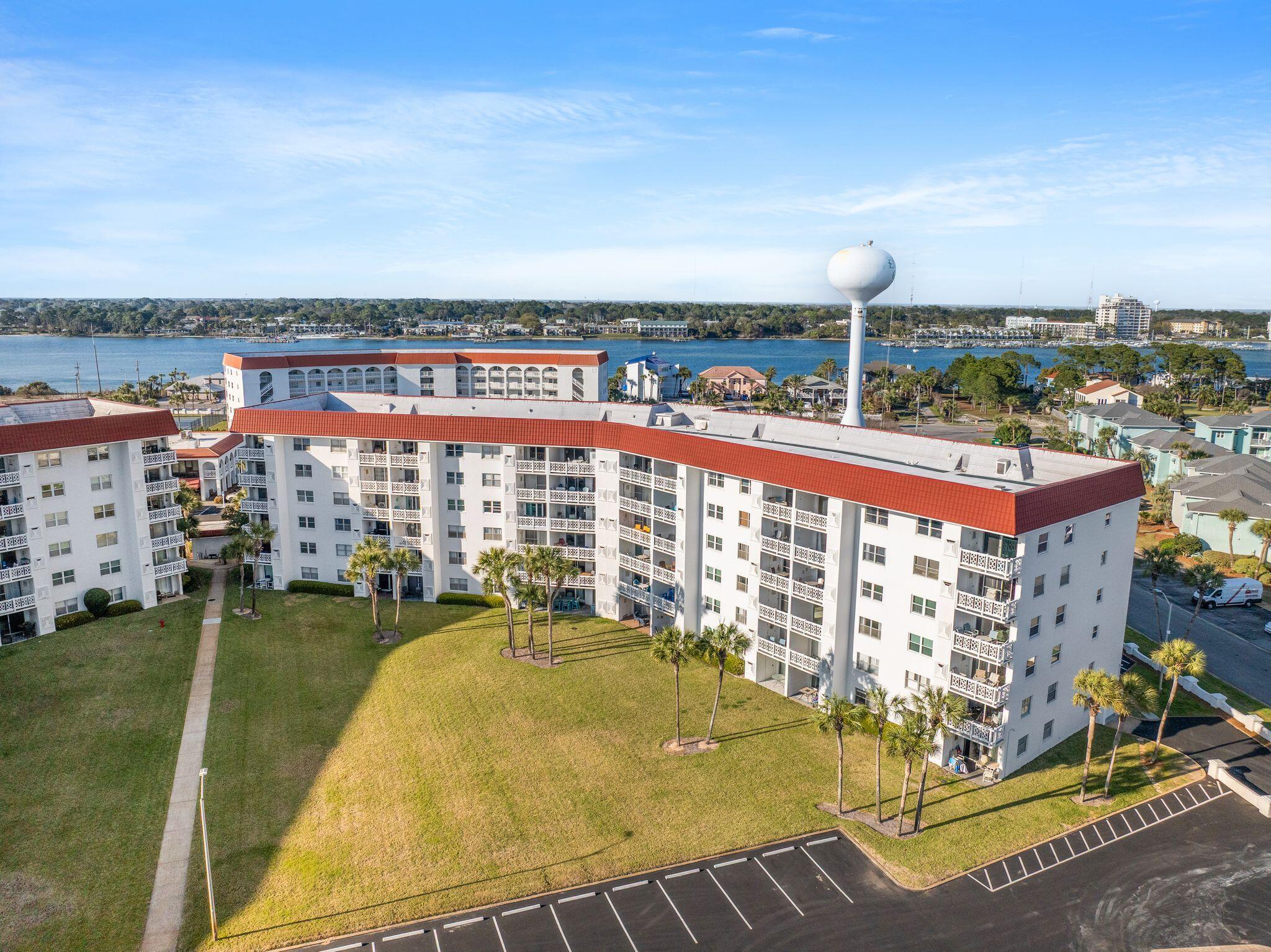 EL MATADOR CONDO - Residential