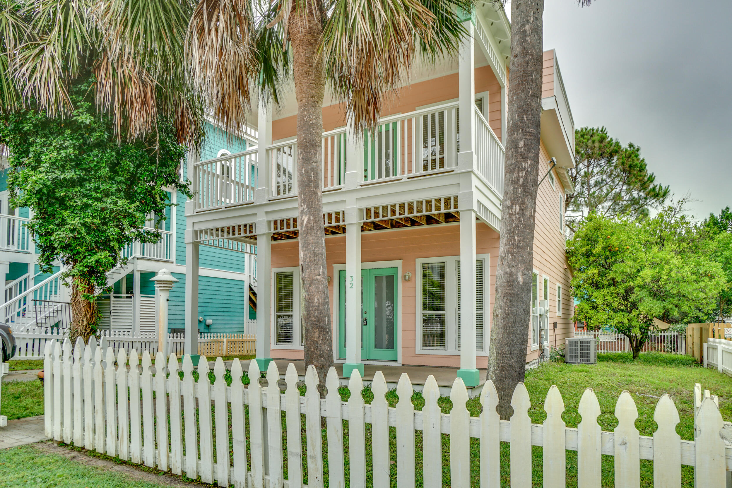 SUNRISE BEACH - Residential