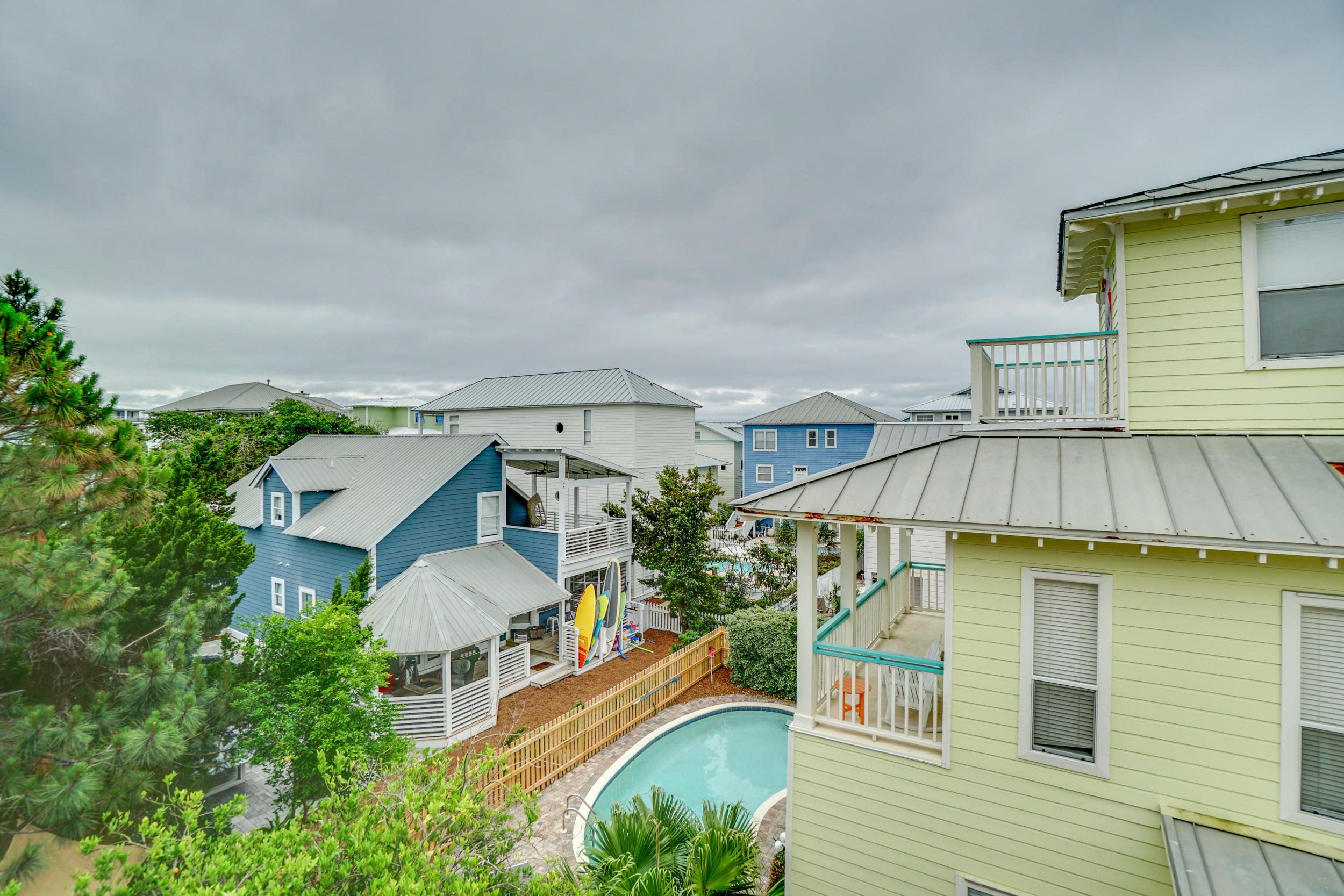 SUNRISE BEACH - Residential