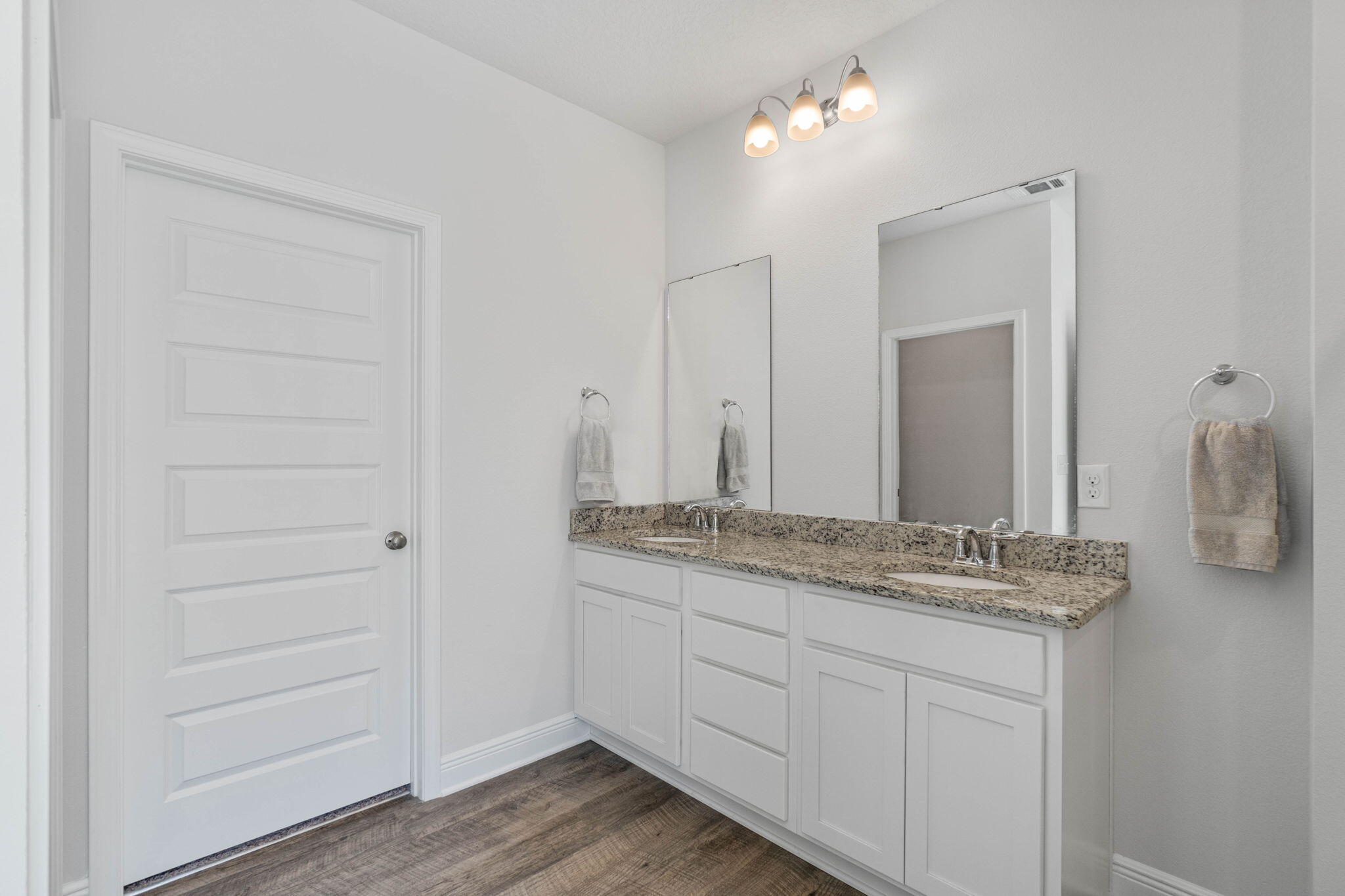HERITAGE OAKS - Residential