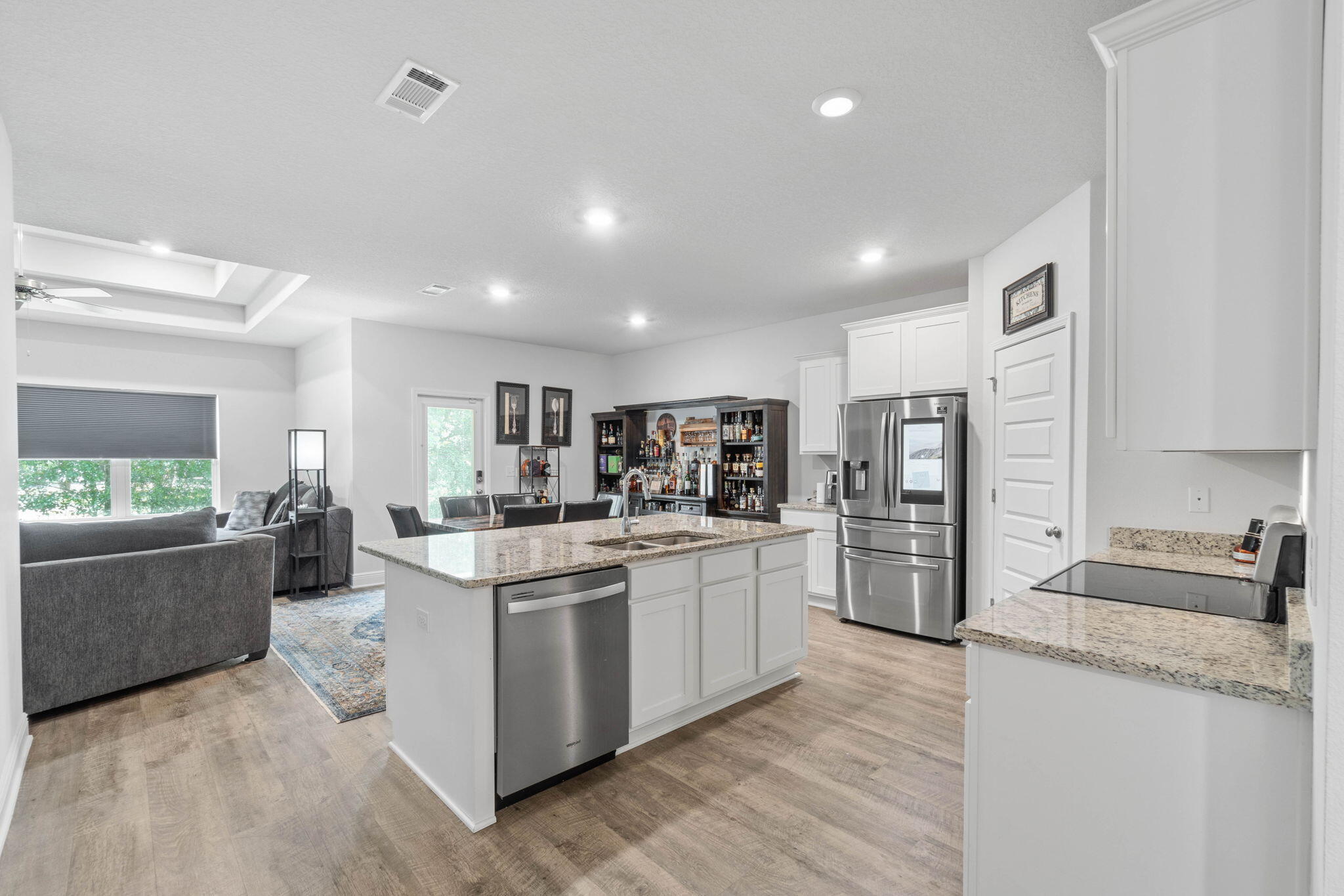 HERITAGE OAKS - Residential