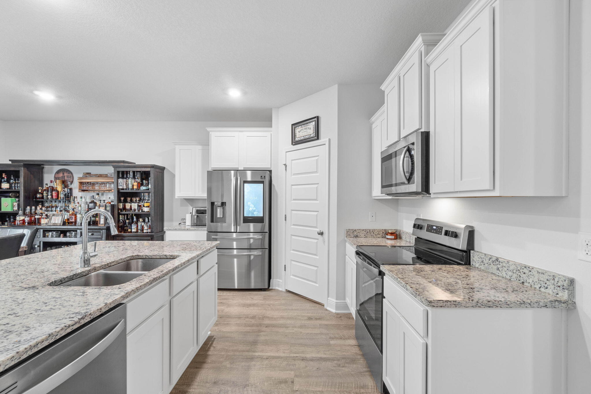 HERITAGE OAKS - Residential