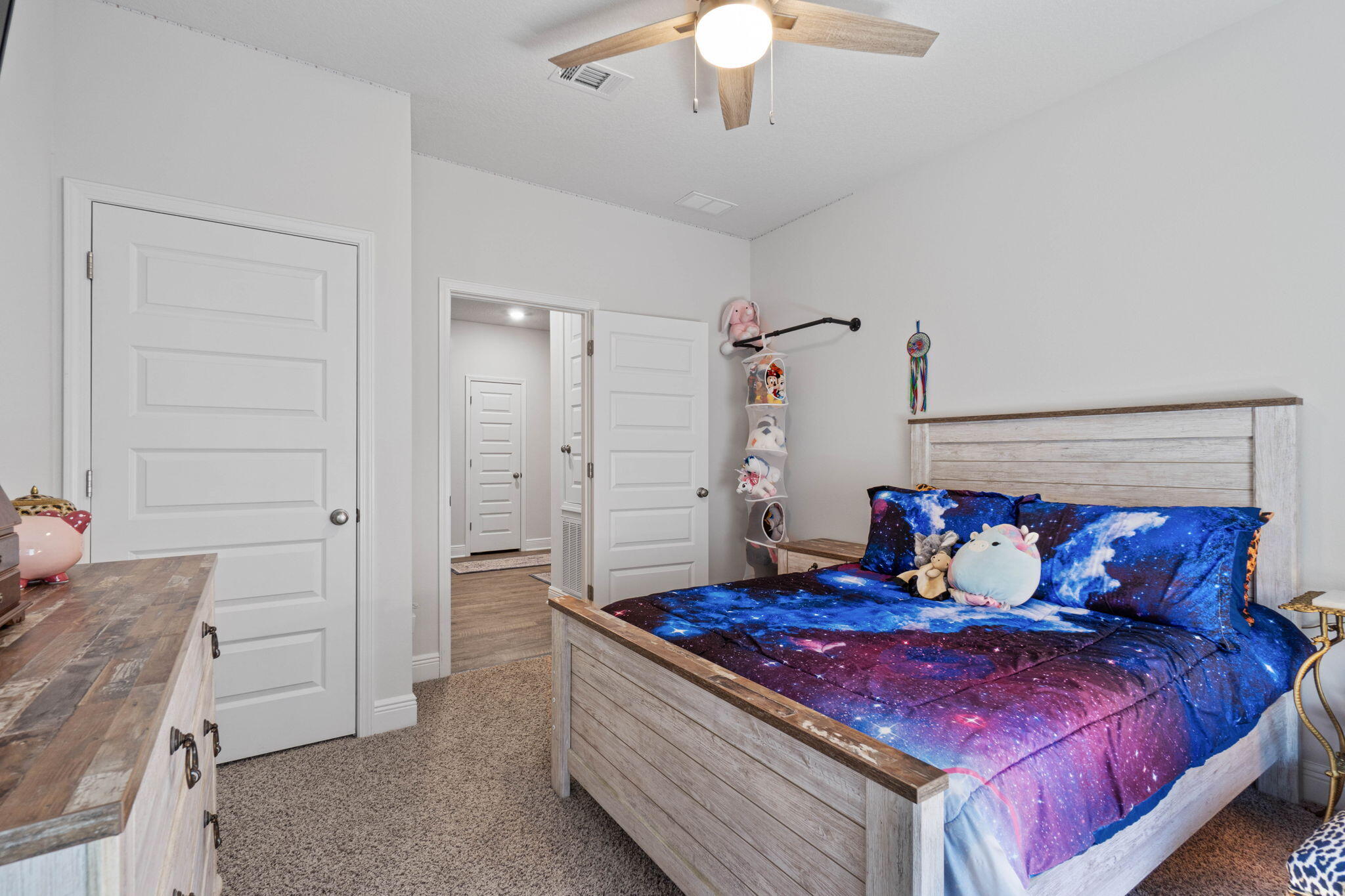 HERITAGE OAKS - Residential