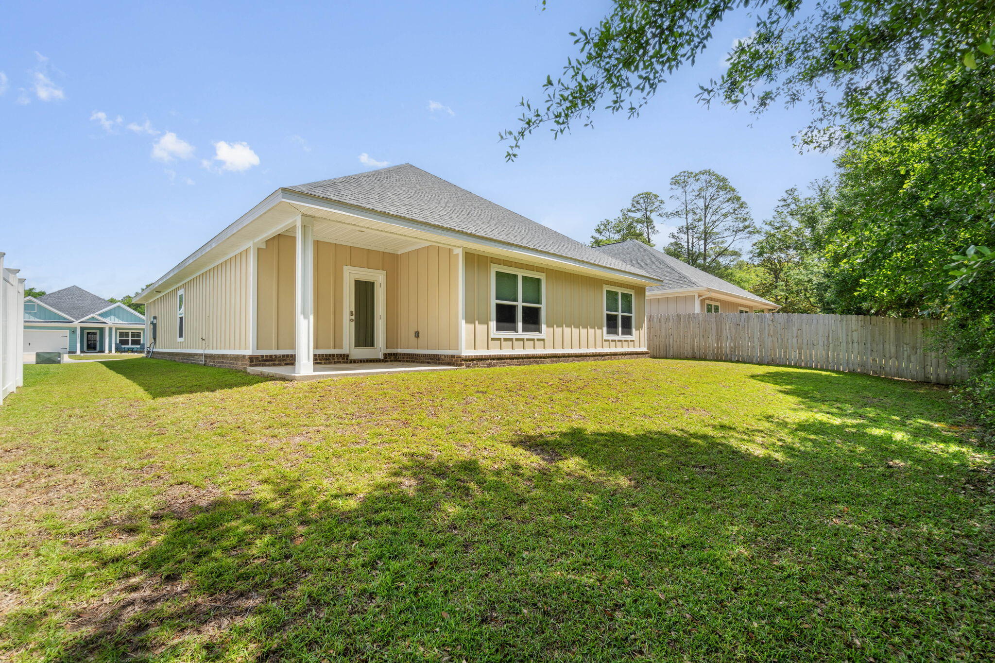 HERITAGE OAKS - Residential