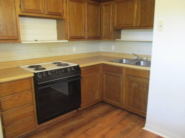 EDGEWATER - Residential Lease