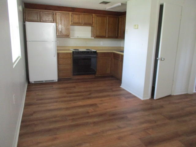 EDGEWATER - Residential Lease