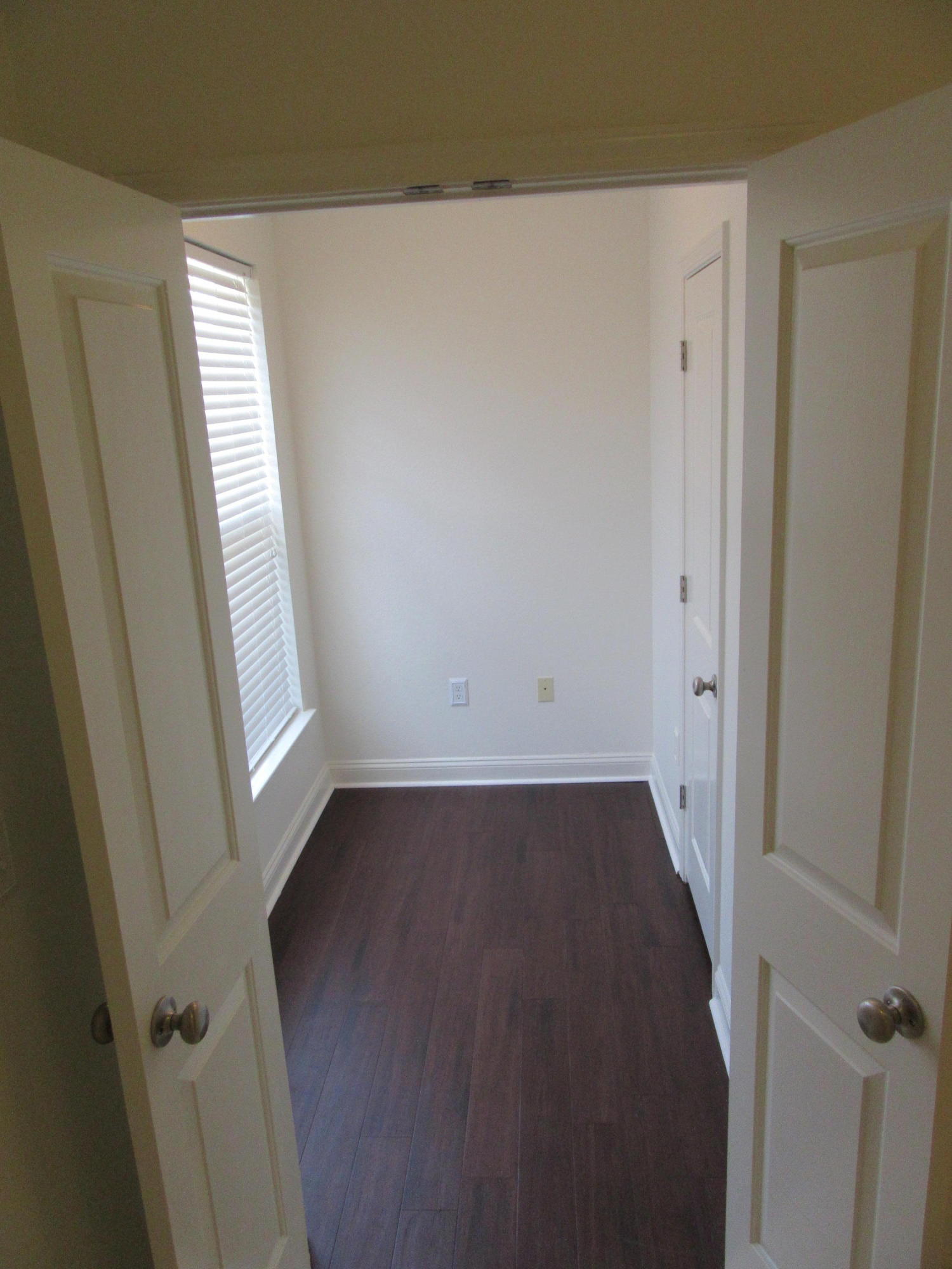 VERANDAS OF FREEPORT, THE - Residential Lease