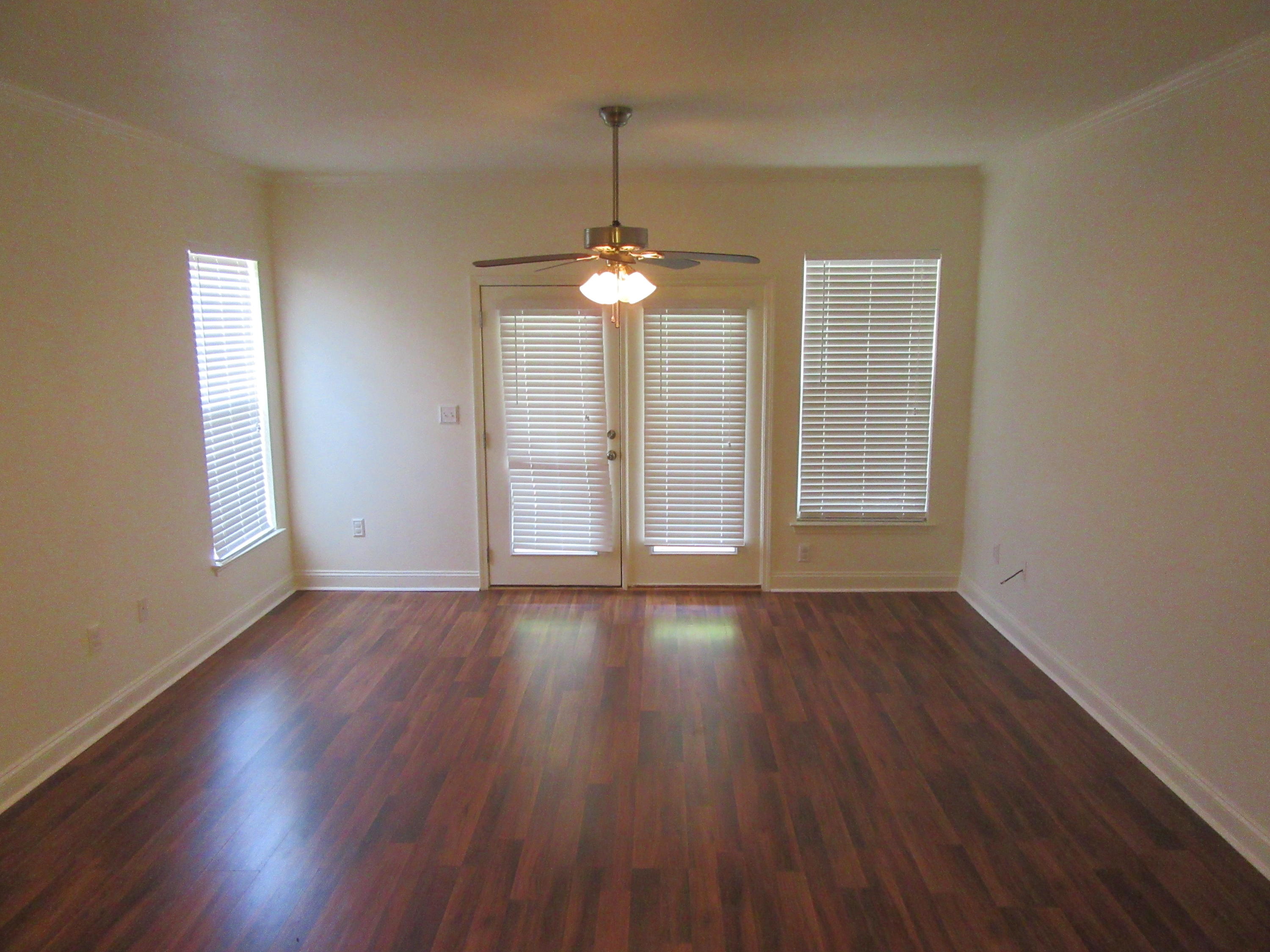 VERANDAS OF FREEPORT, THE - Residential Lease