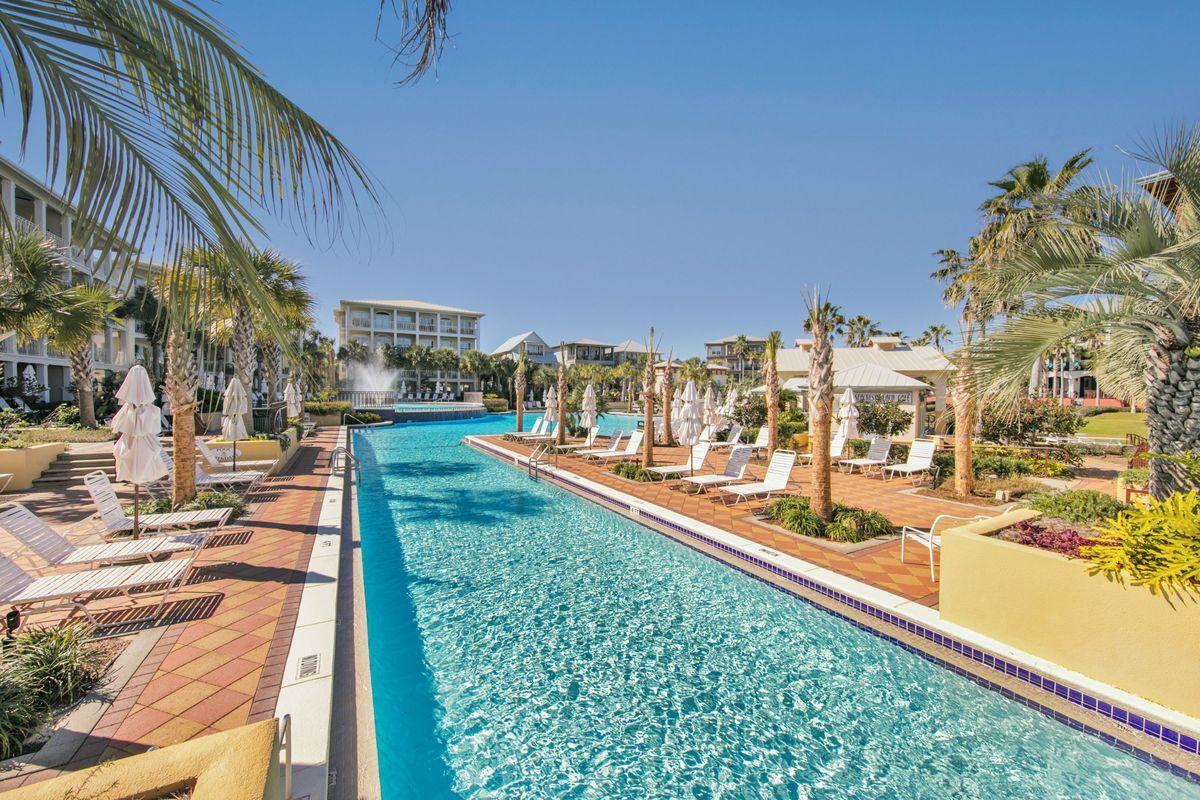 VILLAS AT SEACREST BEACH - Residential